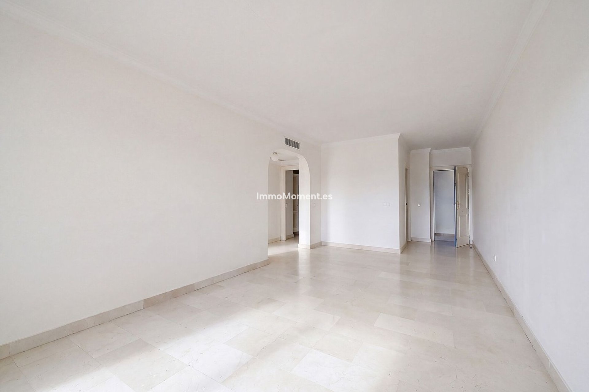 Resale - Apartment - Benahavís - La Quinta