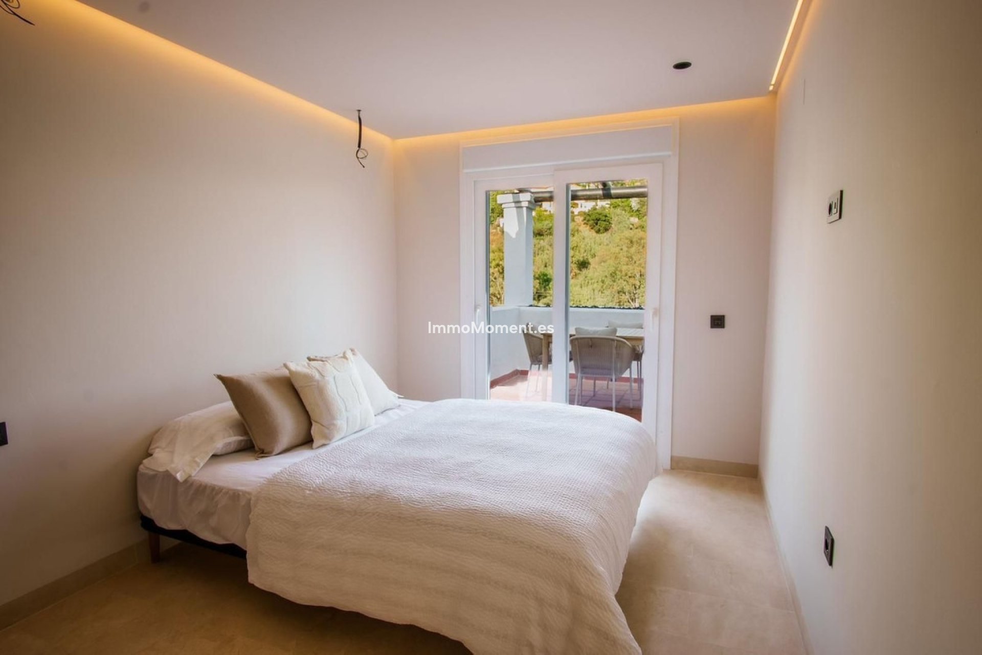 Resale - Apartment - Benahavís - La Quinta