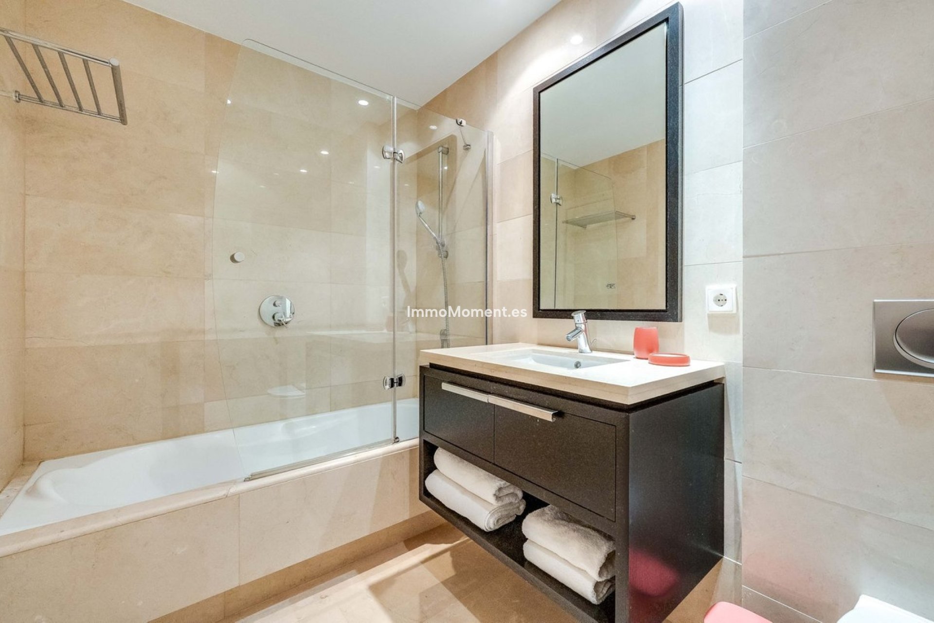 Resale - Apartment - Benahavís - La Quinta