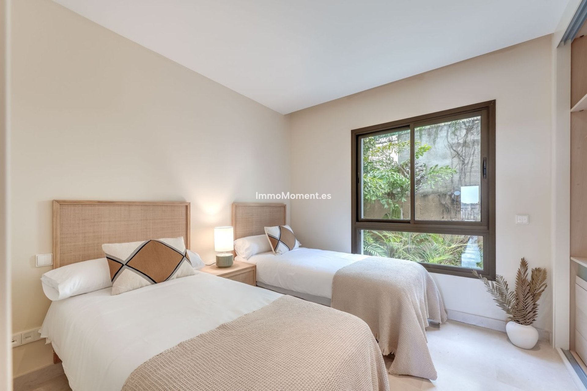 Resale - Apartment - Benahavís - La Quinta