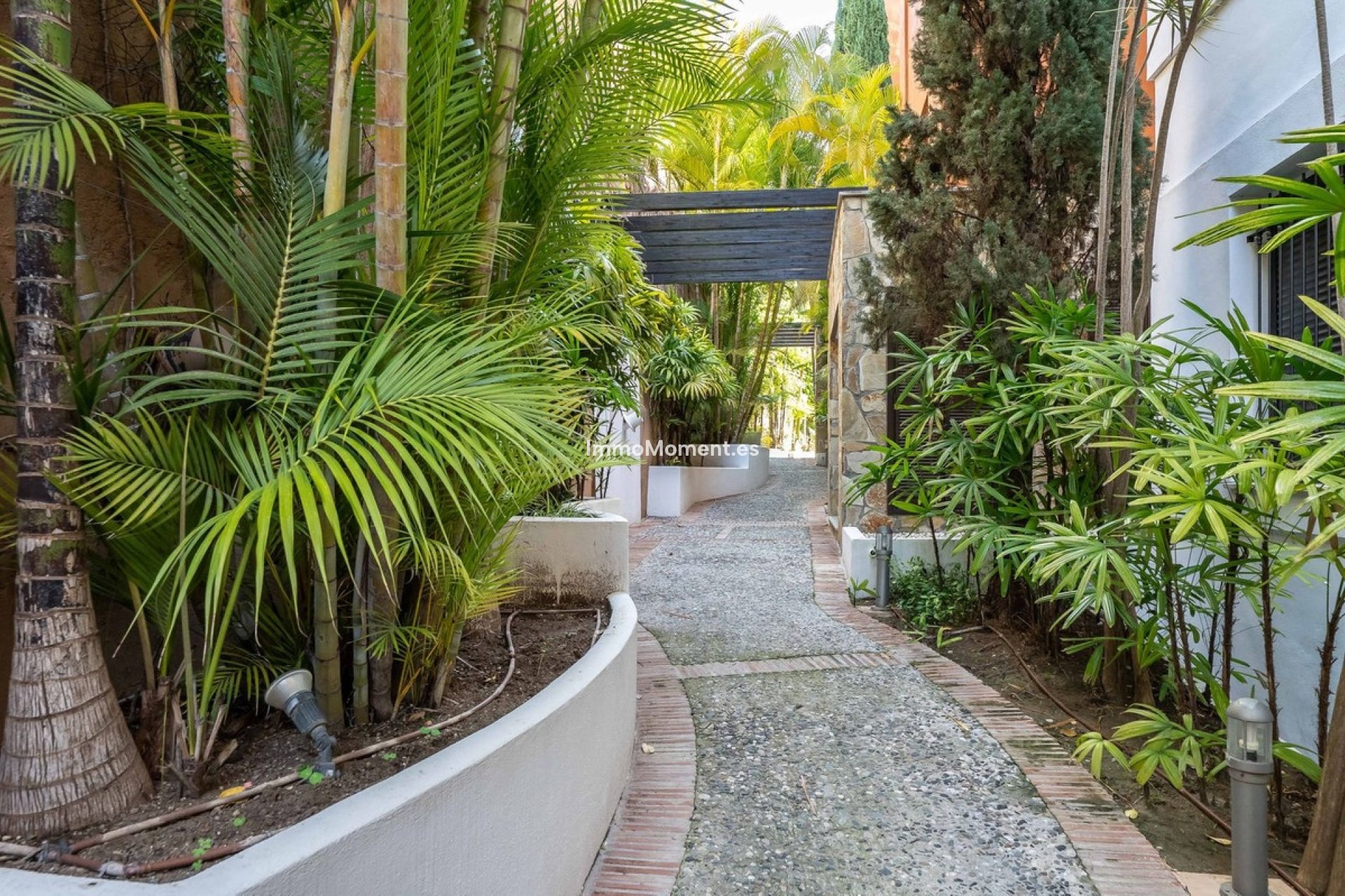 Resale - Apartment - Benahavís - La Quinta
