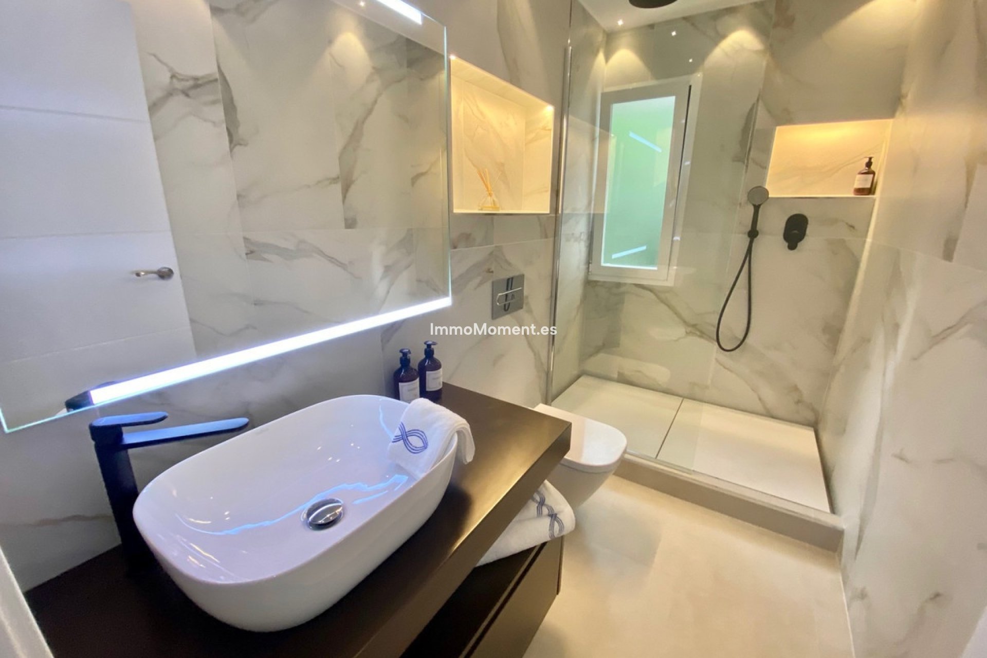 Resale - Apartment - Benahavís - La Quinta