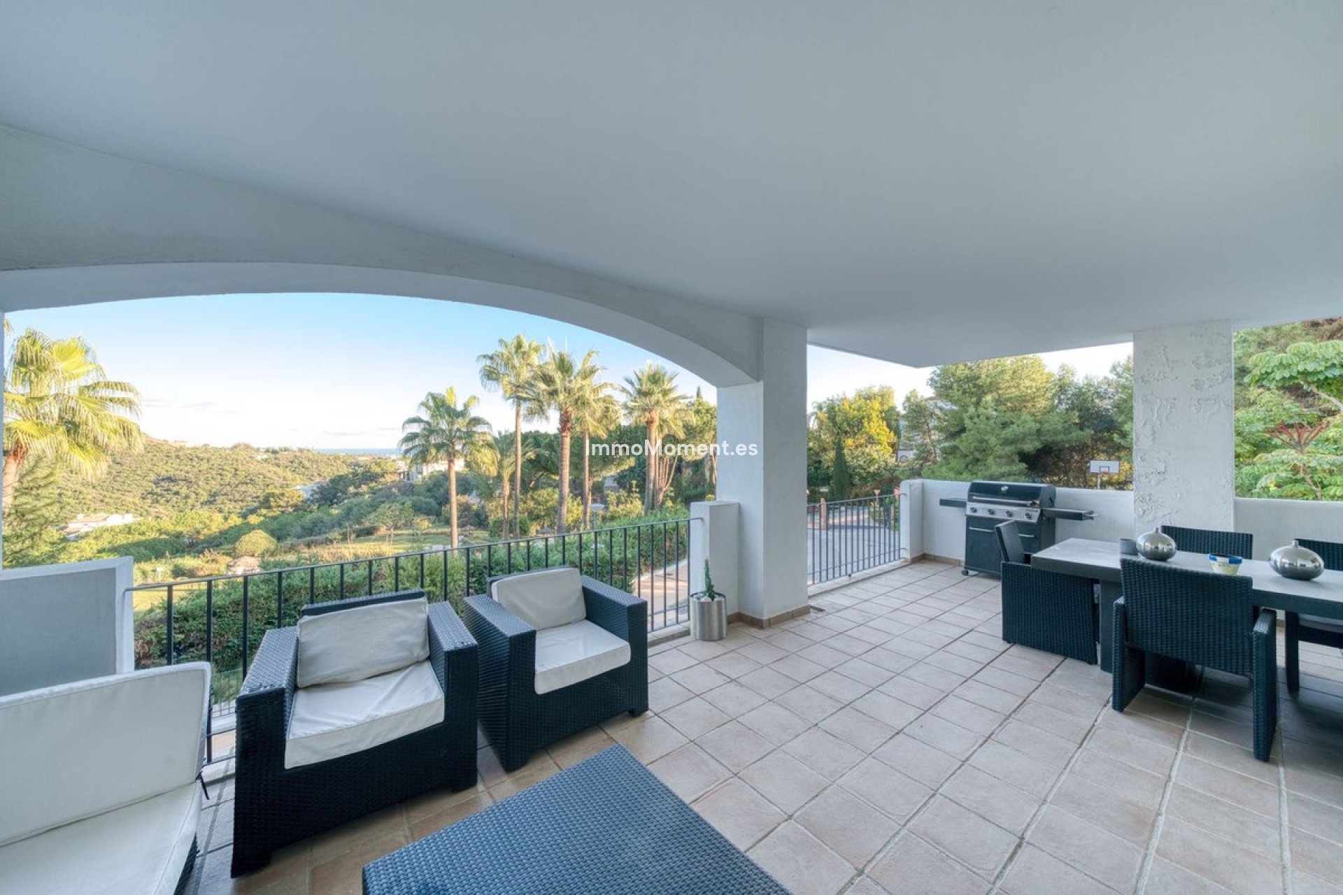 Resale - Apartment - Benahavís - La Quinta