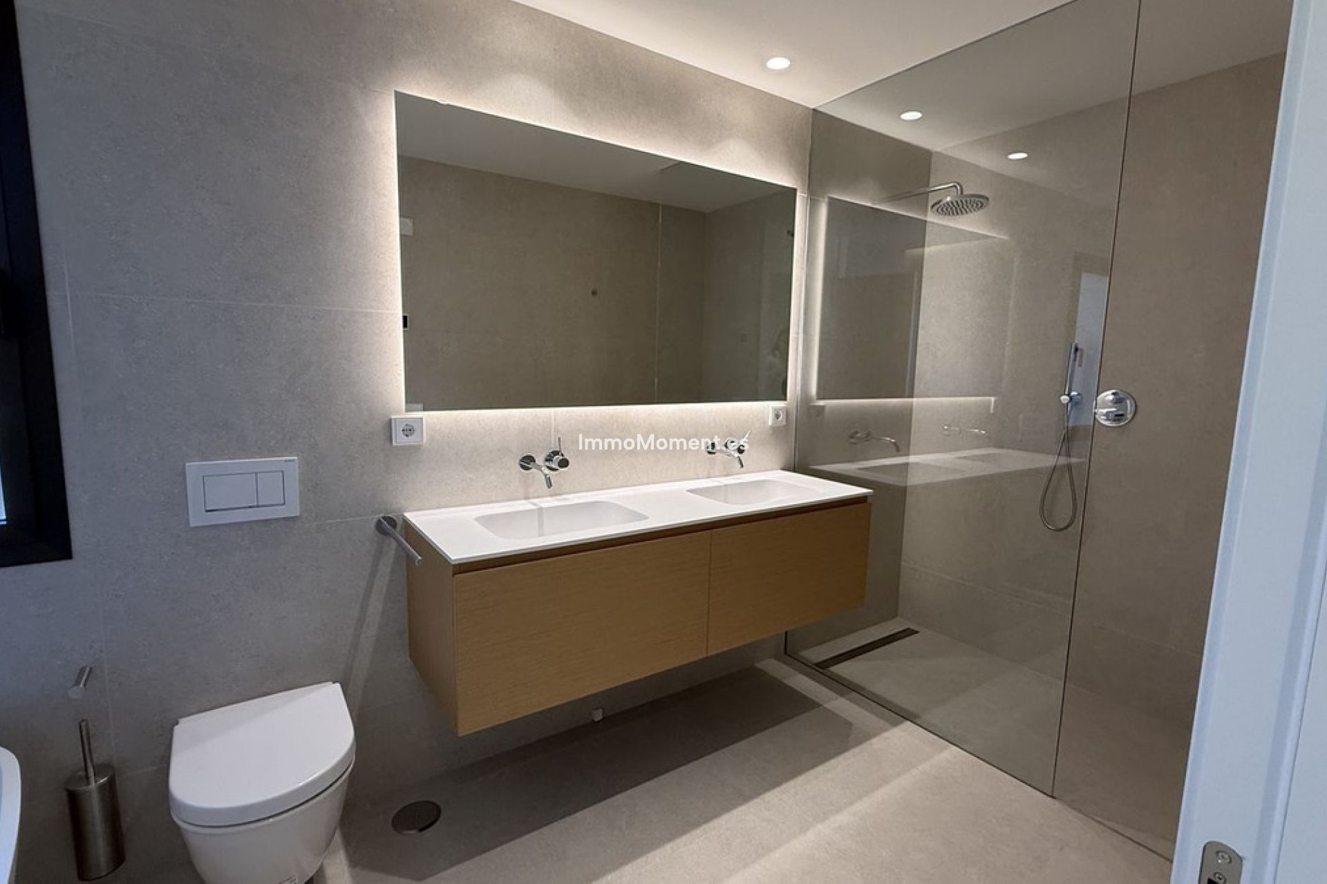 Resale - Apartment - Benahavís - La Quinta