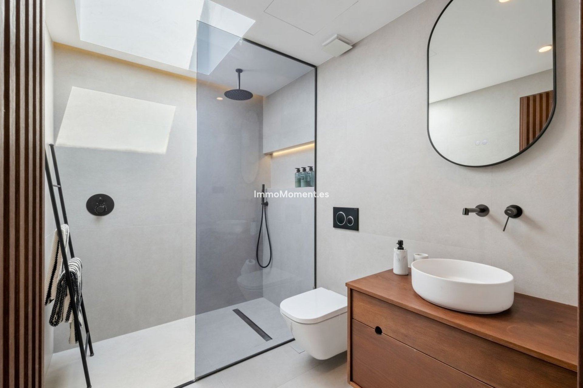 Resale - Apartment - Benahavís - La Quinta