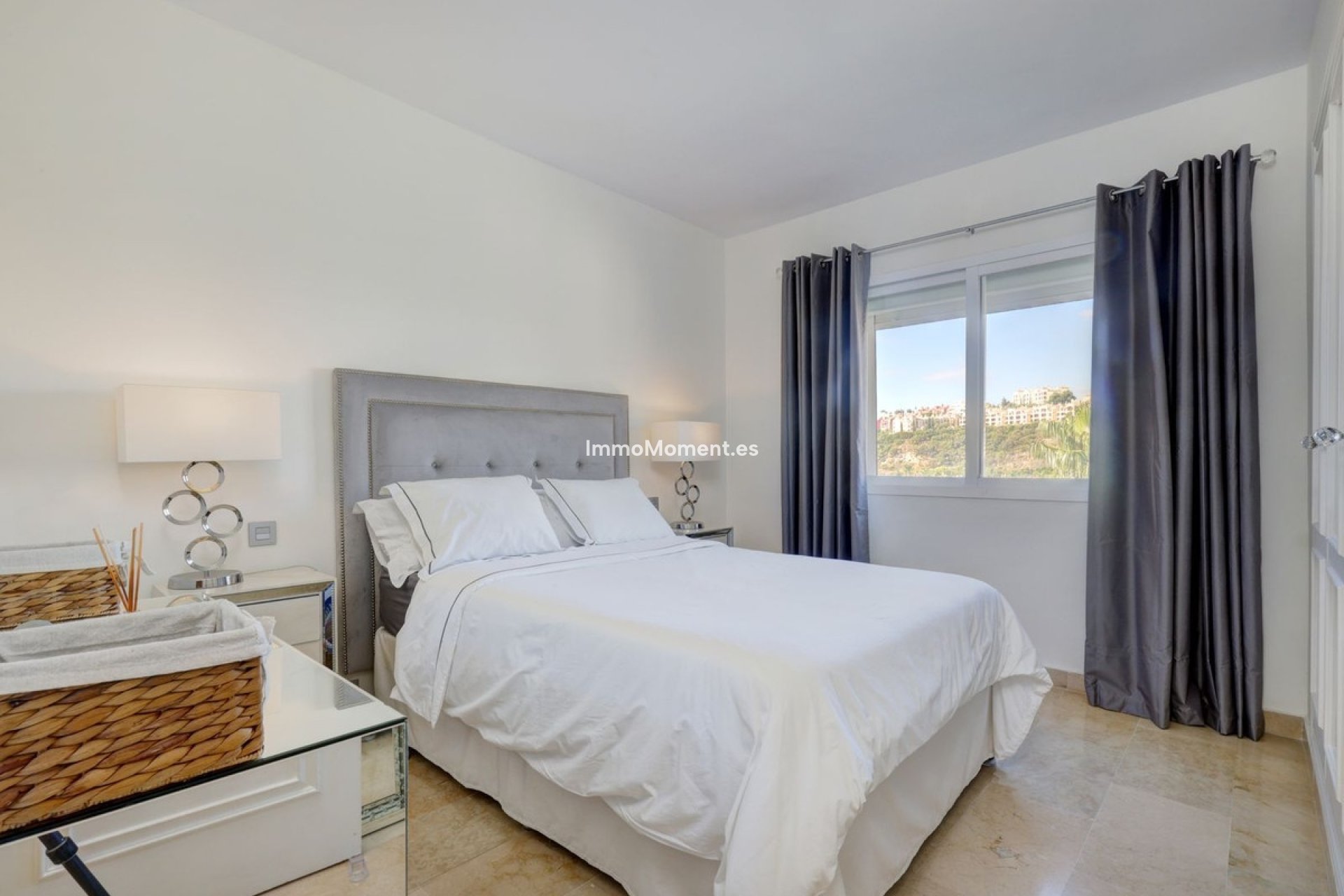 Resale - Apartment - Benahavís - La Quinta