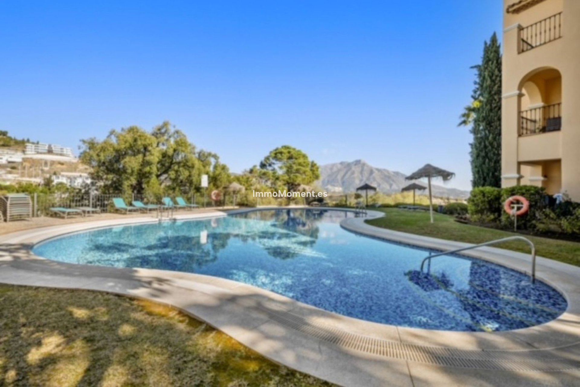 Resale - Apartment - Benahavís - La Quinta