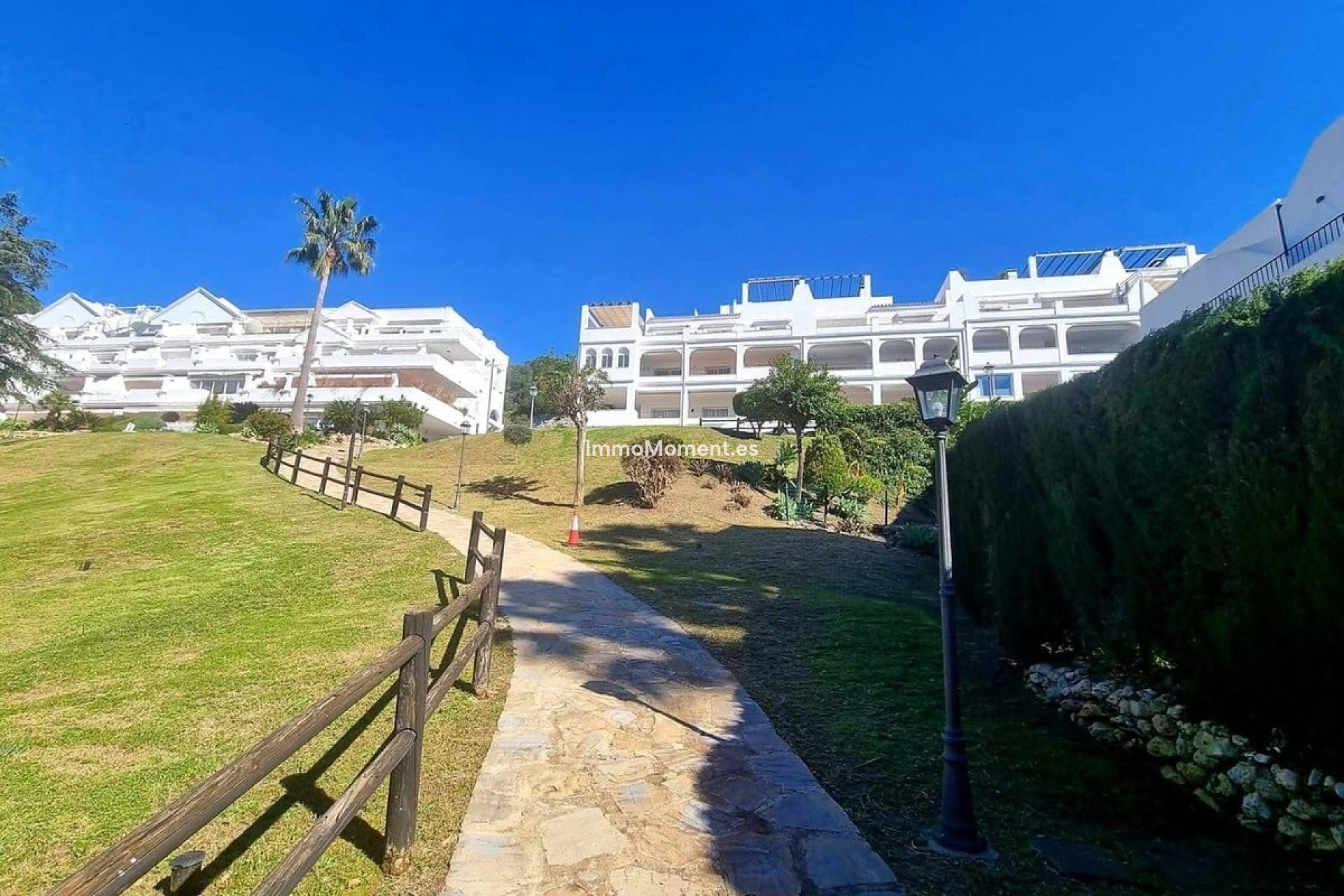 Resale - Apartment - Benahavís - La Quinta