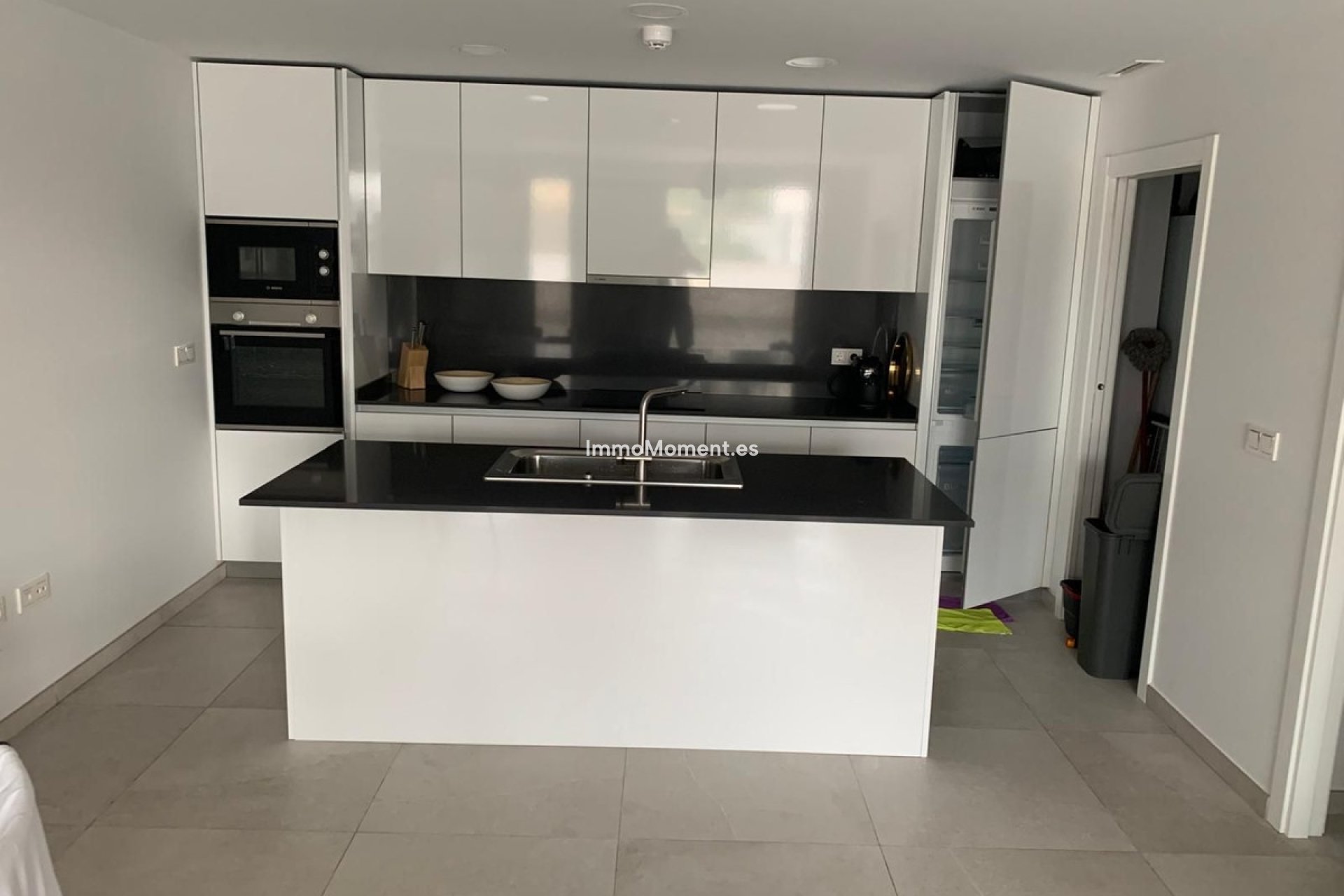 Resale - Apartment - Benahavís - La Quinta