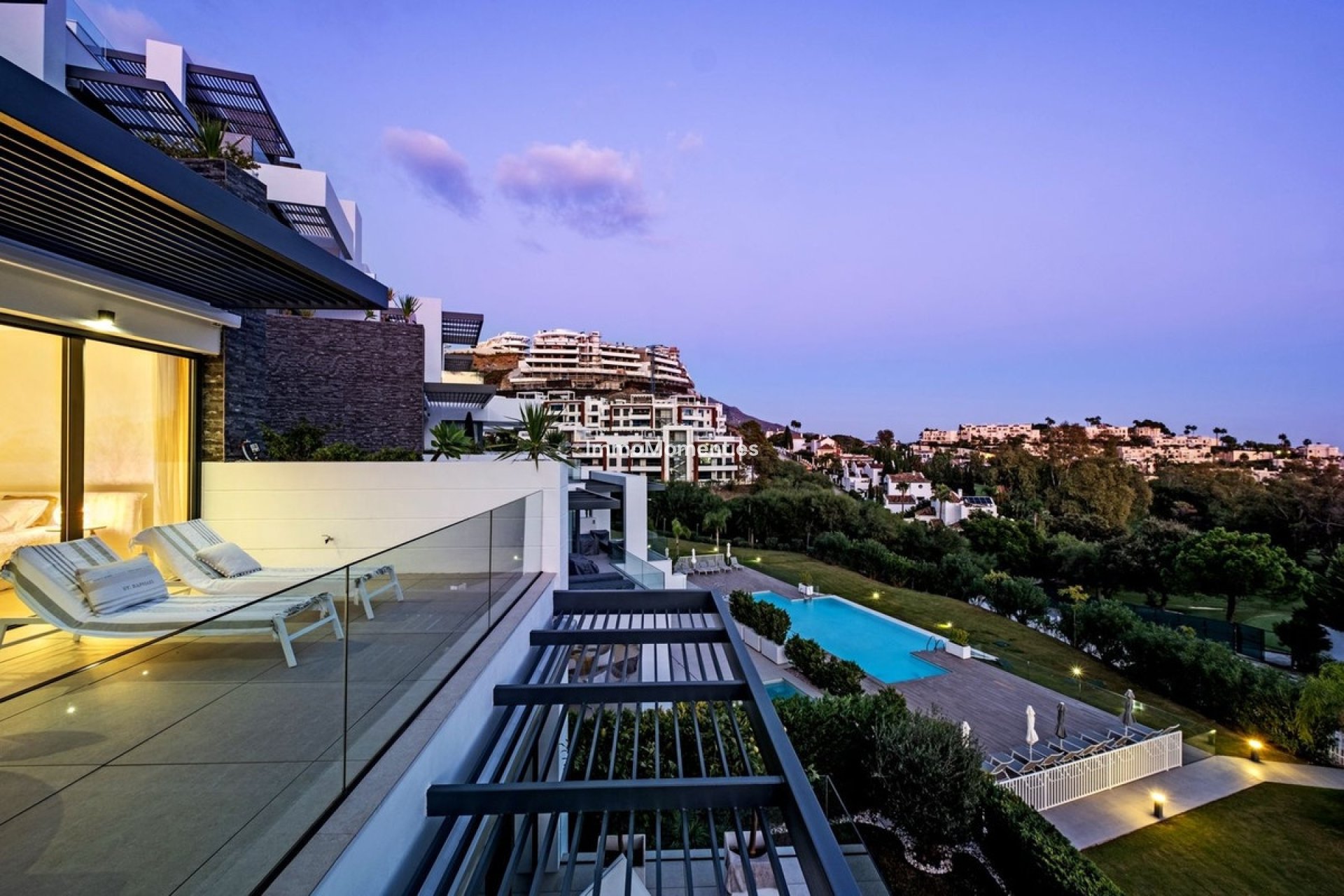 Resale - Apartment - Benahavís - La Quinta