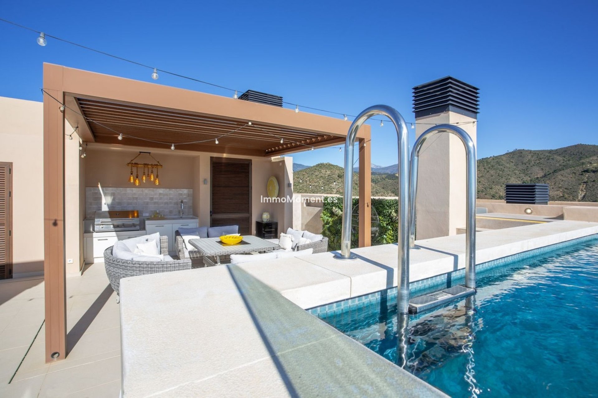 Resale - Apartment - Benahavís - La Quinta