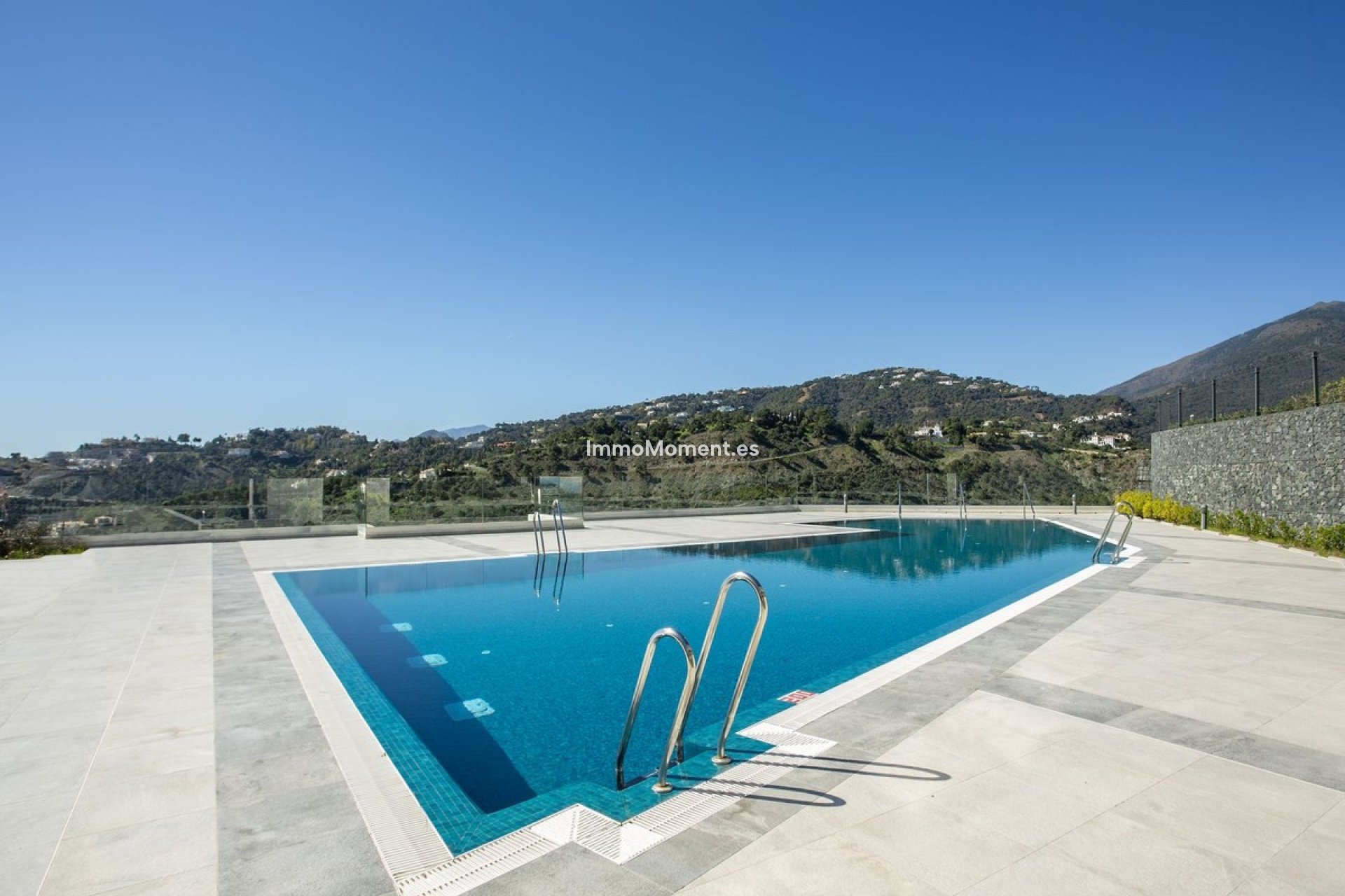 Resale - Apartment - Benahavís - La Quinta