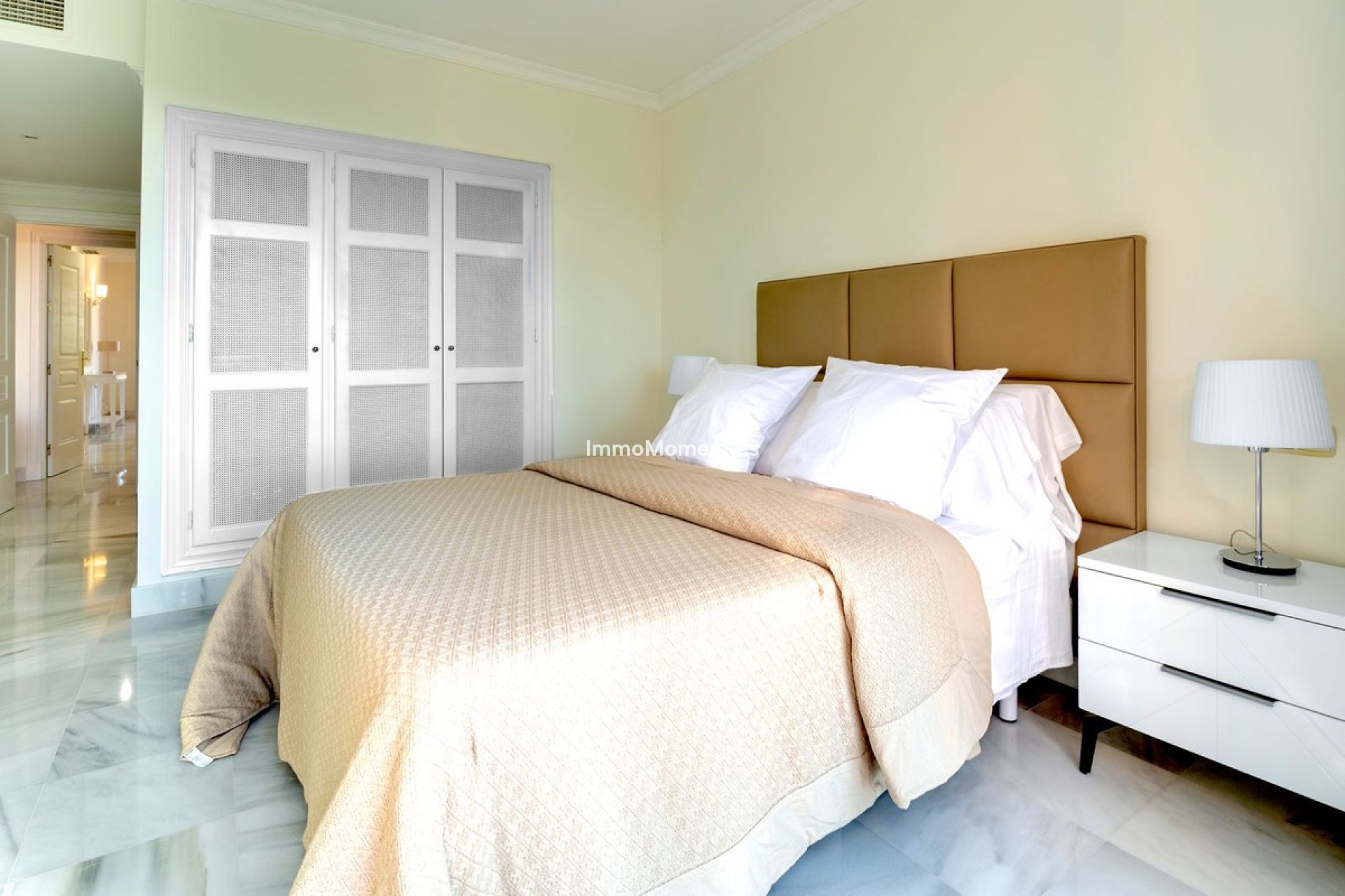 Resale - Apartment - Benahavís - La Quinta