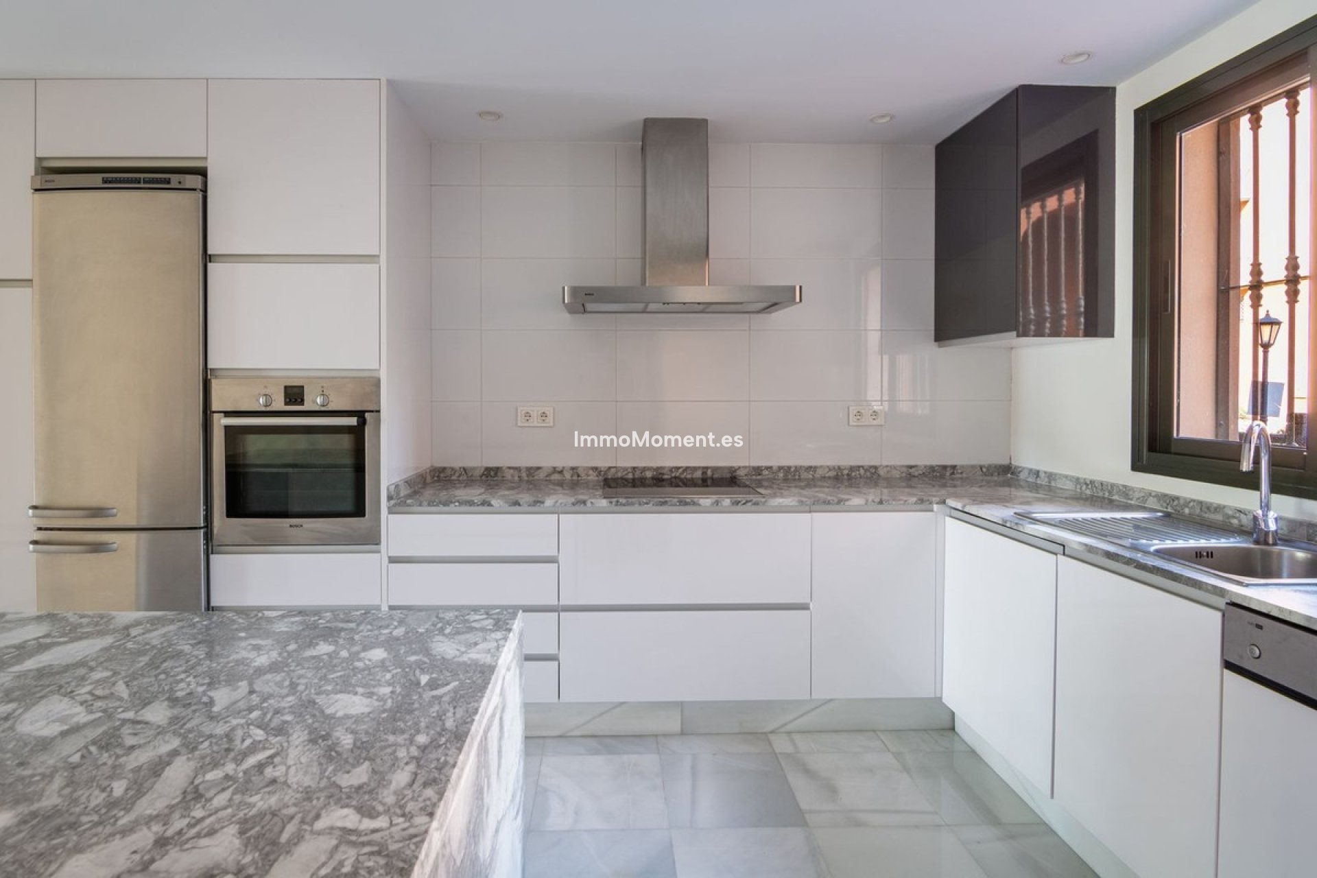 Resale - Apartment - Benahavís - La Quinta