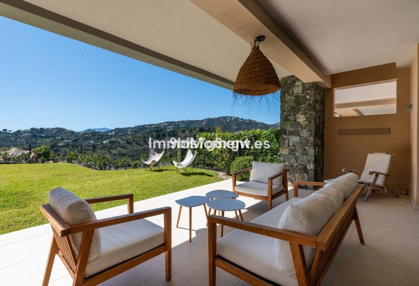 Resale - Apartment - Benahavís - La Quinta