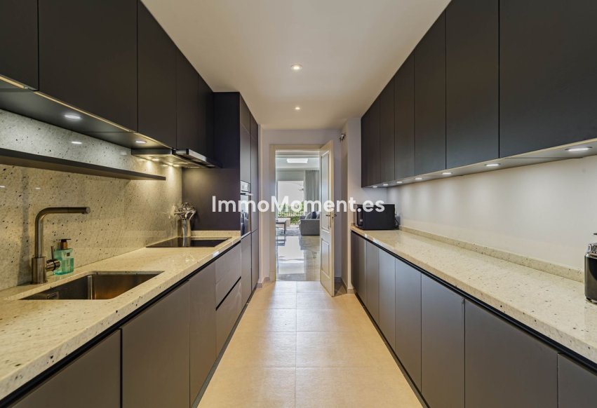 Resale - Apartment - Benahavís - La Quinta