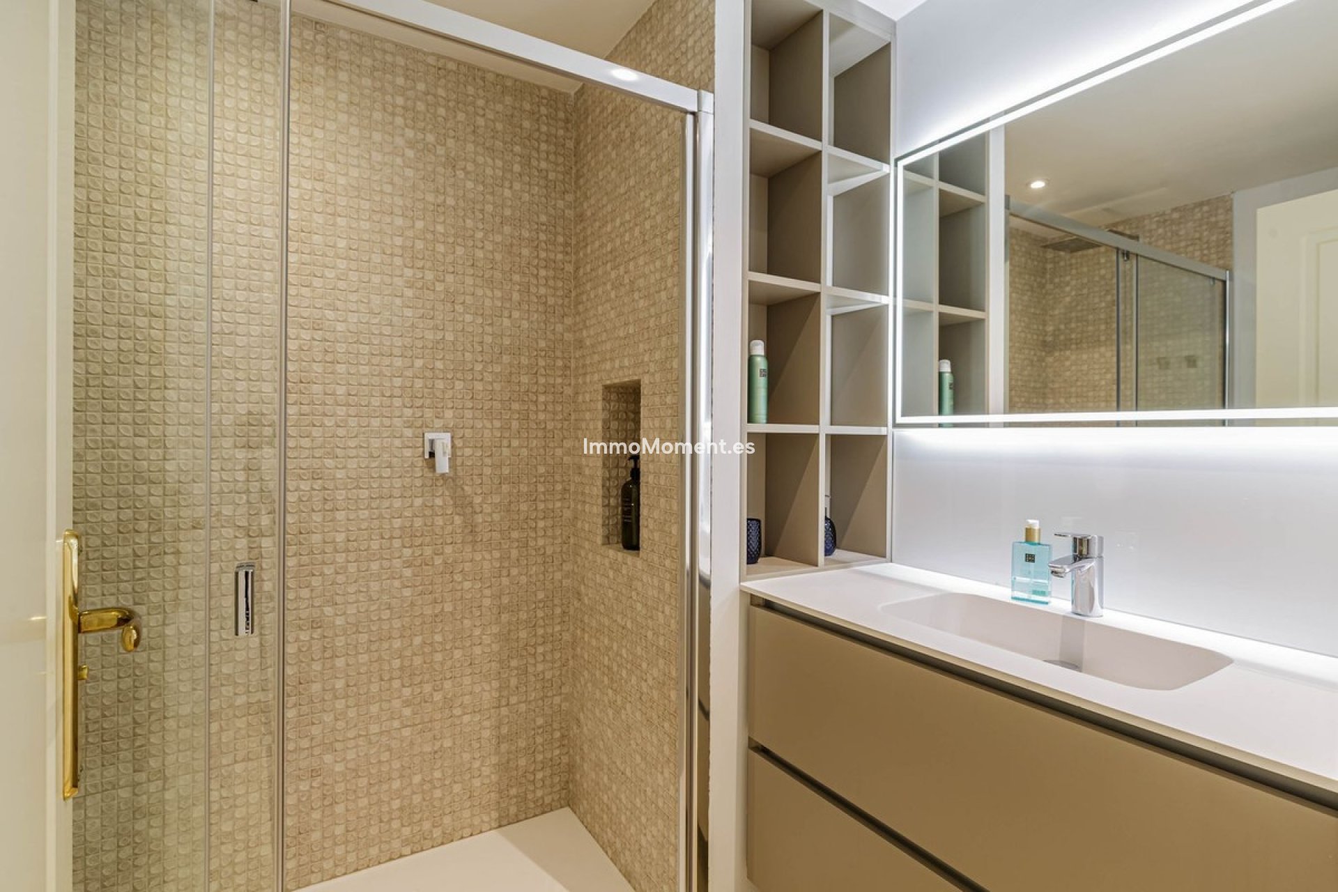 Resale - Apartment - Benahavís - La Quinta