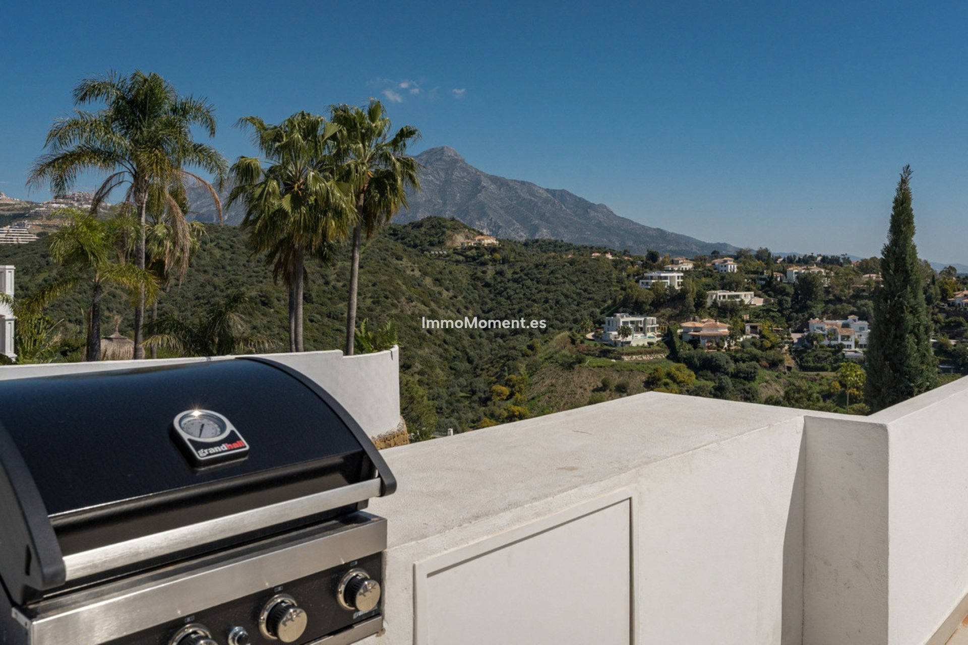 Resale - Apartment - Benahavís - La Quinta