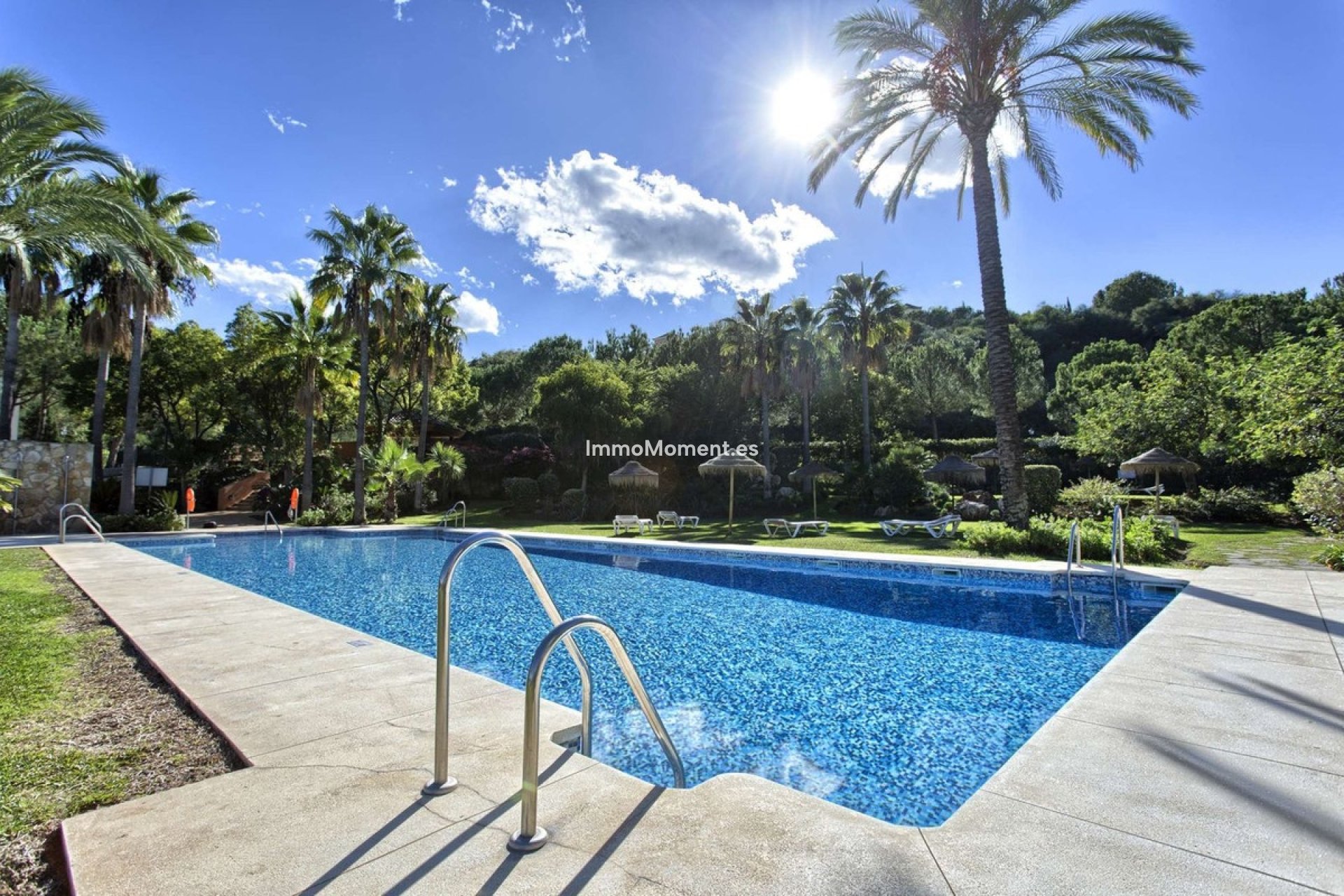 Resale - Apartment - Benahavís - La Quinta