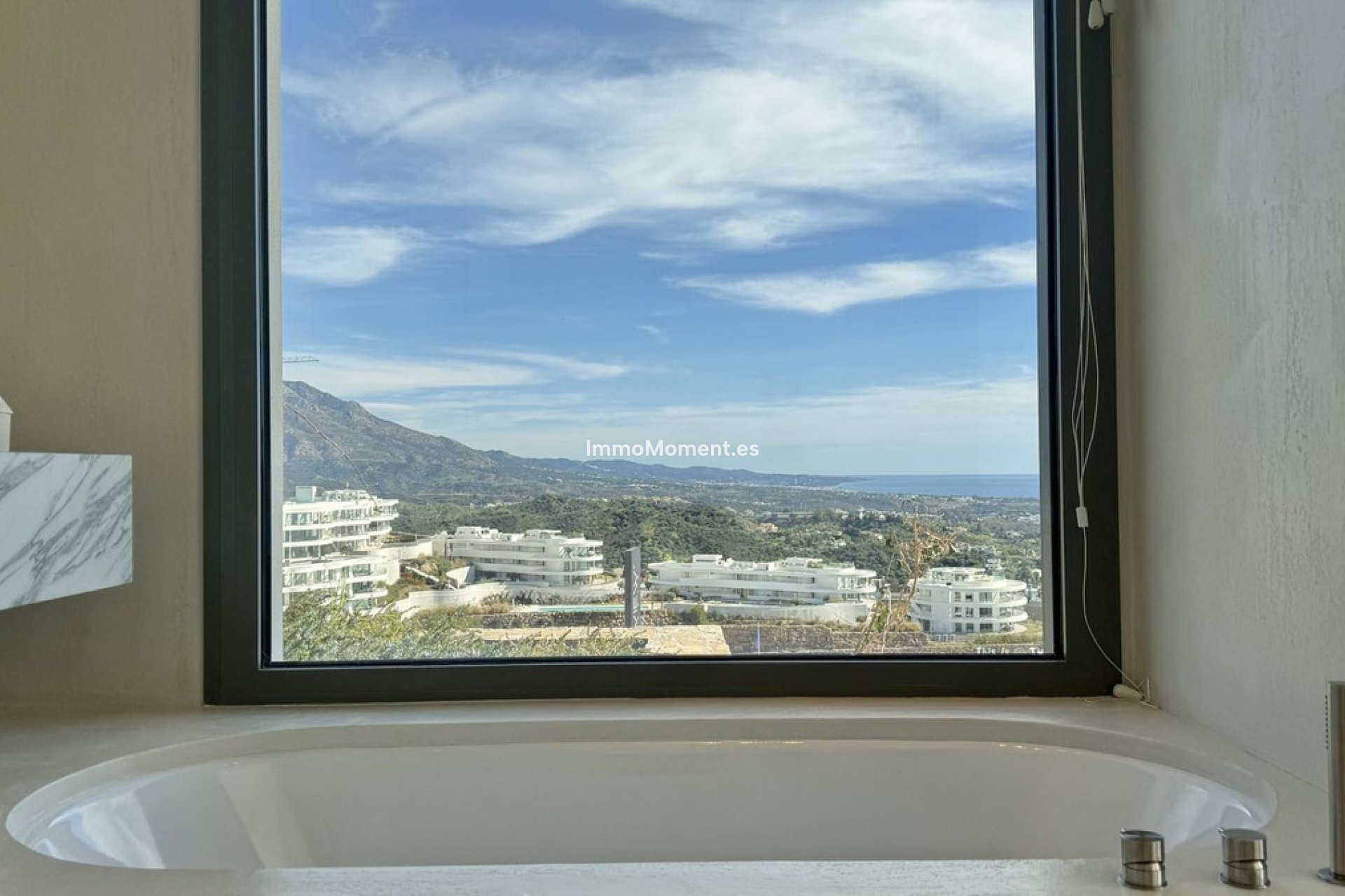 Resale - Apartment - Benahavís - La Quinta