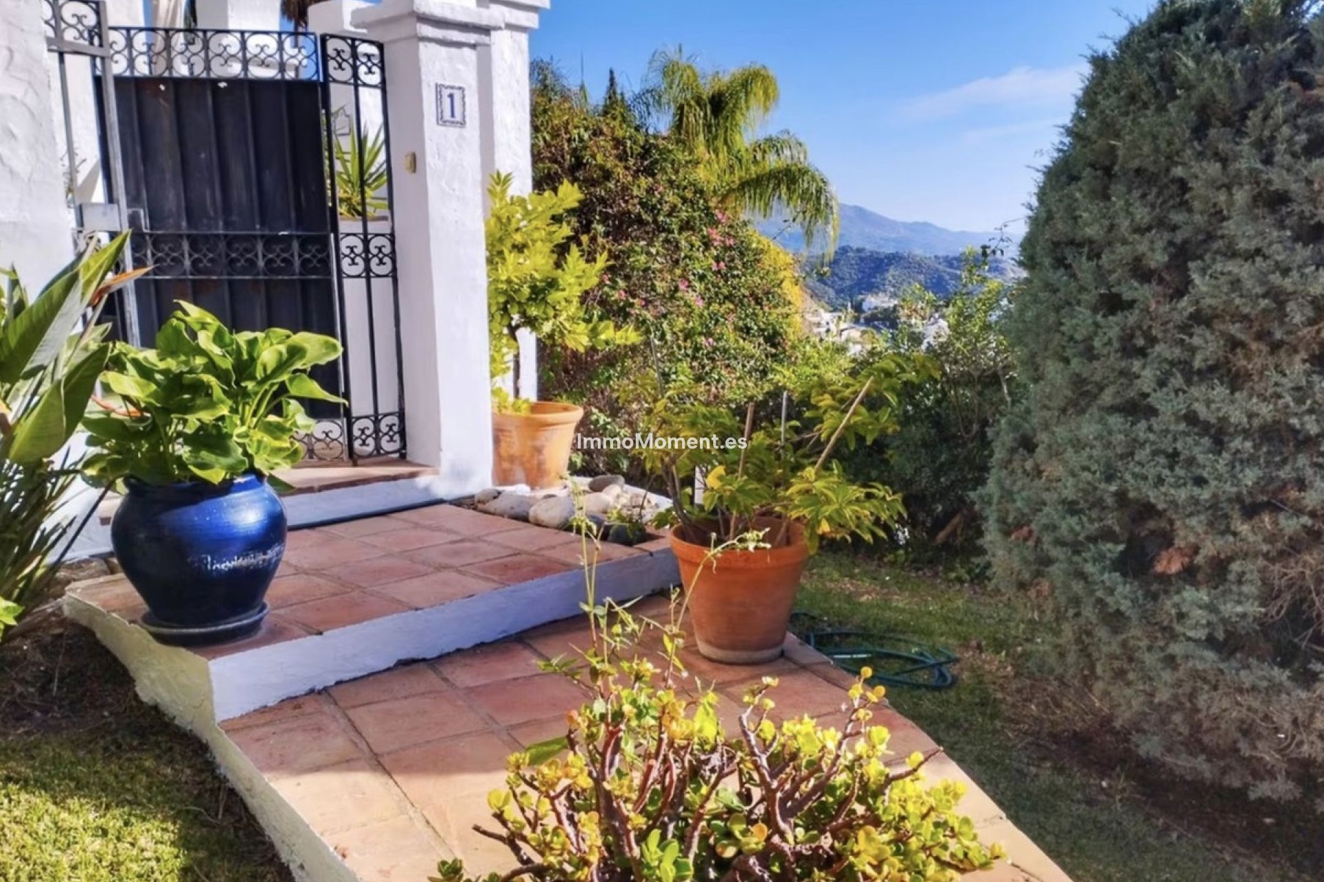 Resale - Apartment - Benahavís - La Quinta