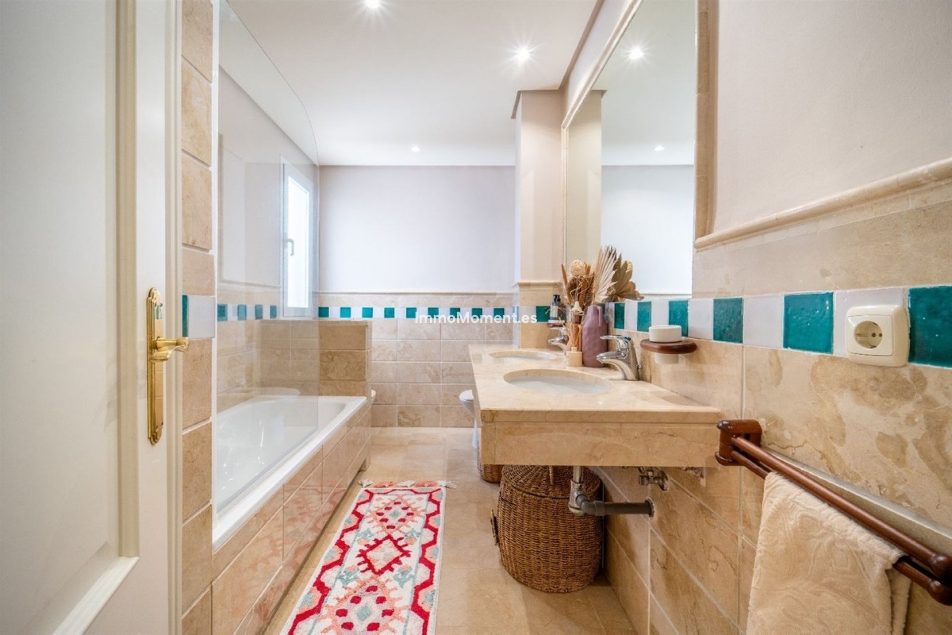 Resale - Apartment - Benahavís - La Quinta