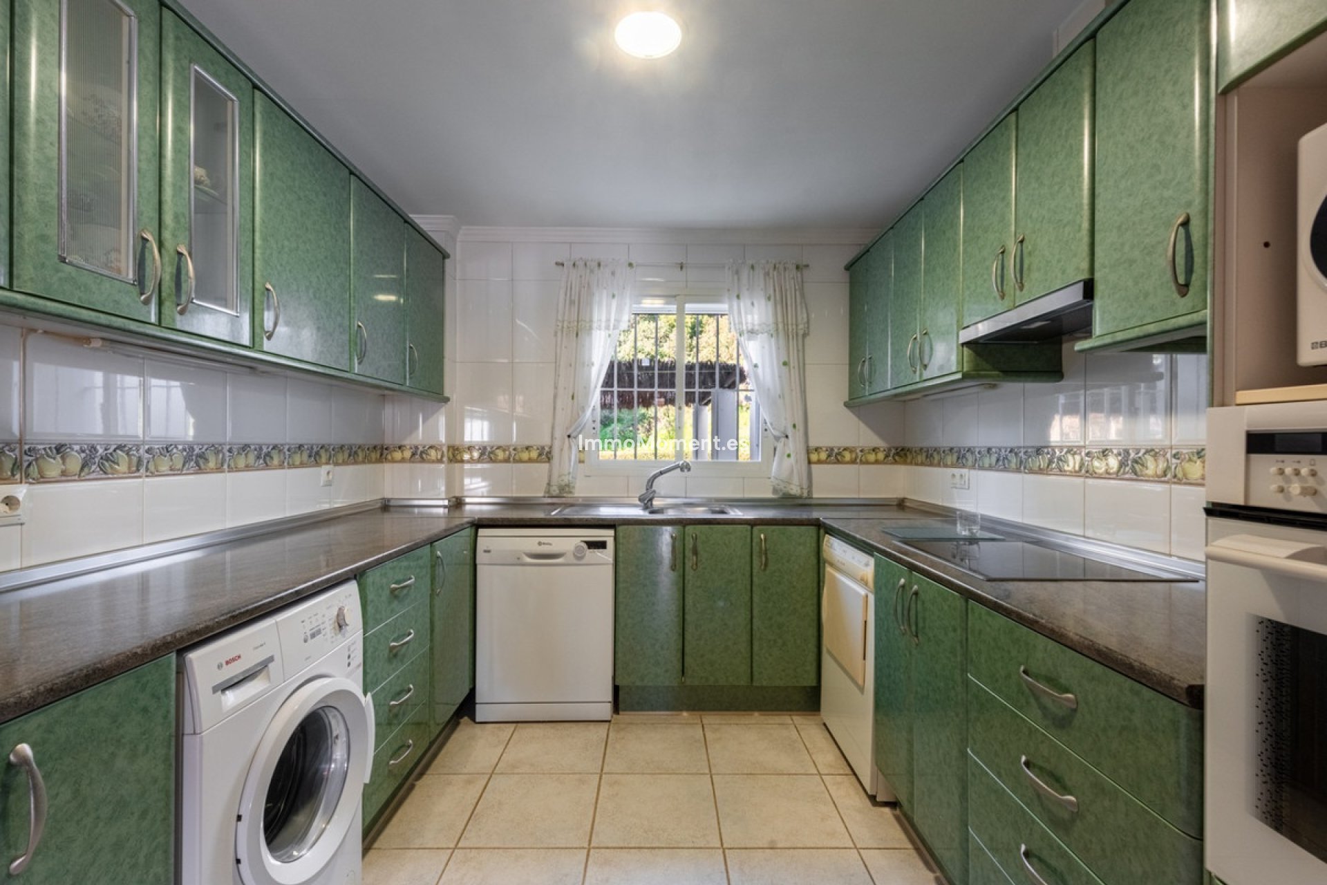 Resale - Apartment - Benahavís - La Quinta