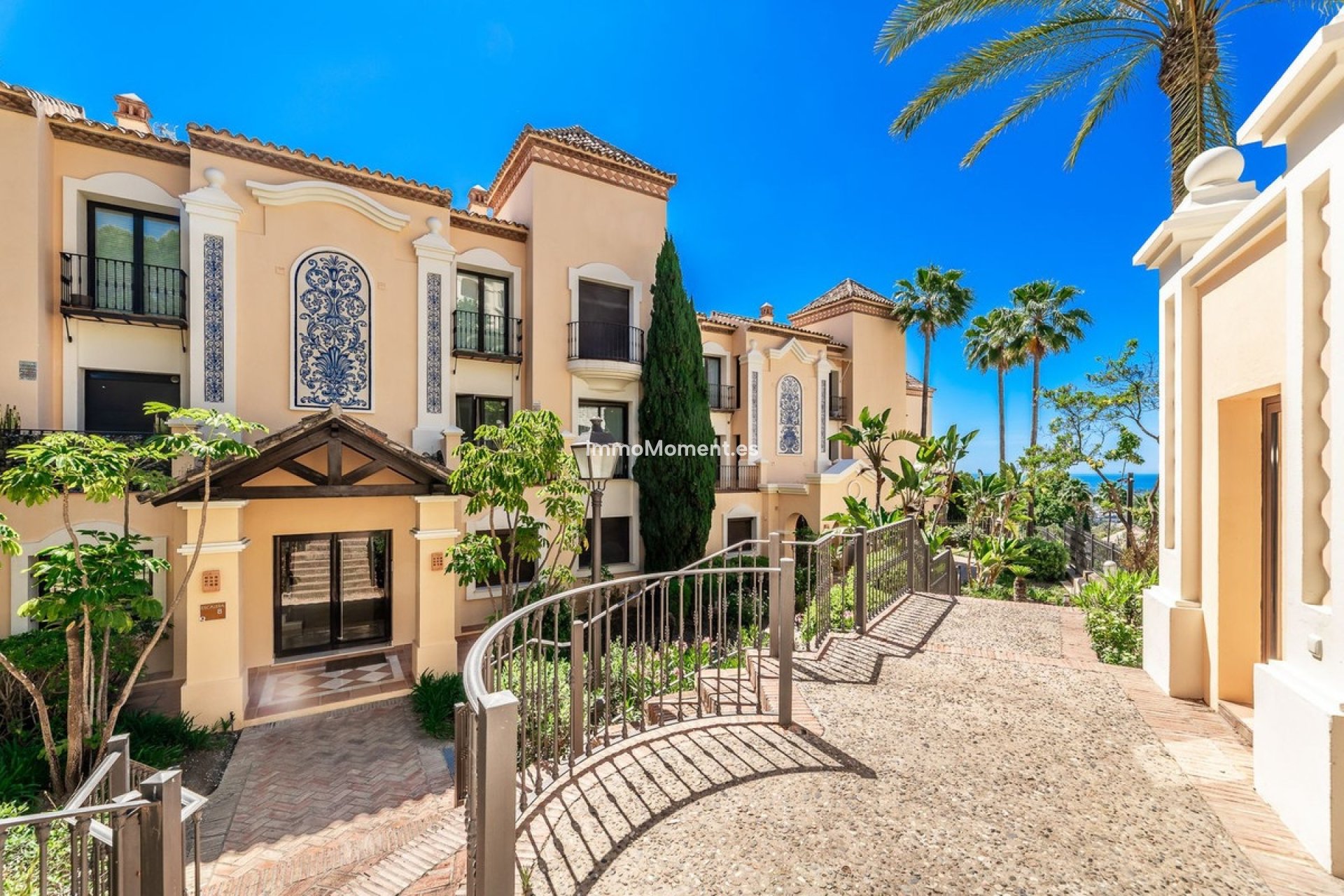 Resale - Apartment - Benahavís - La Quinta