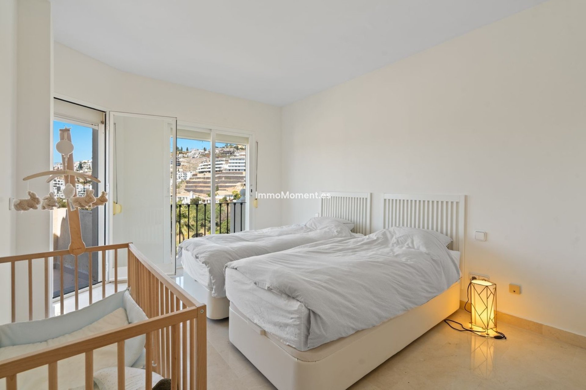 Resale - Apartment - Benahavís - La Quinta