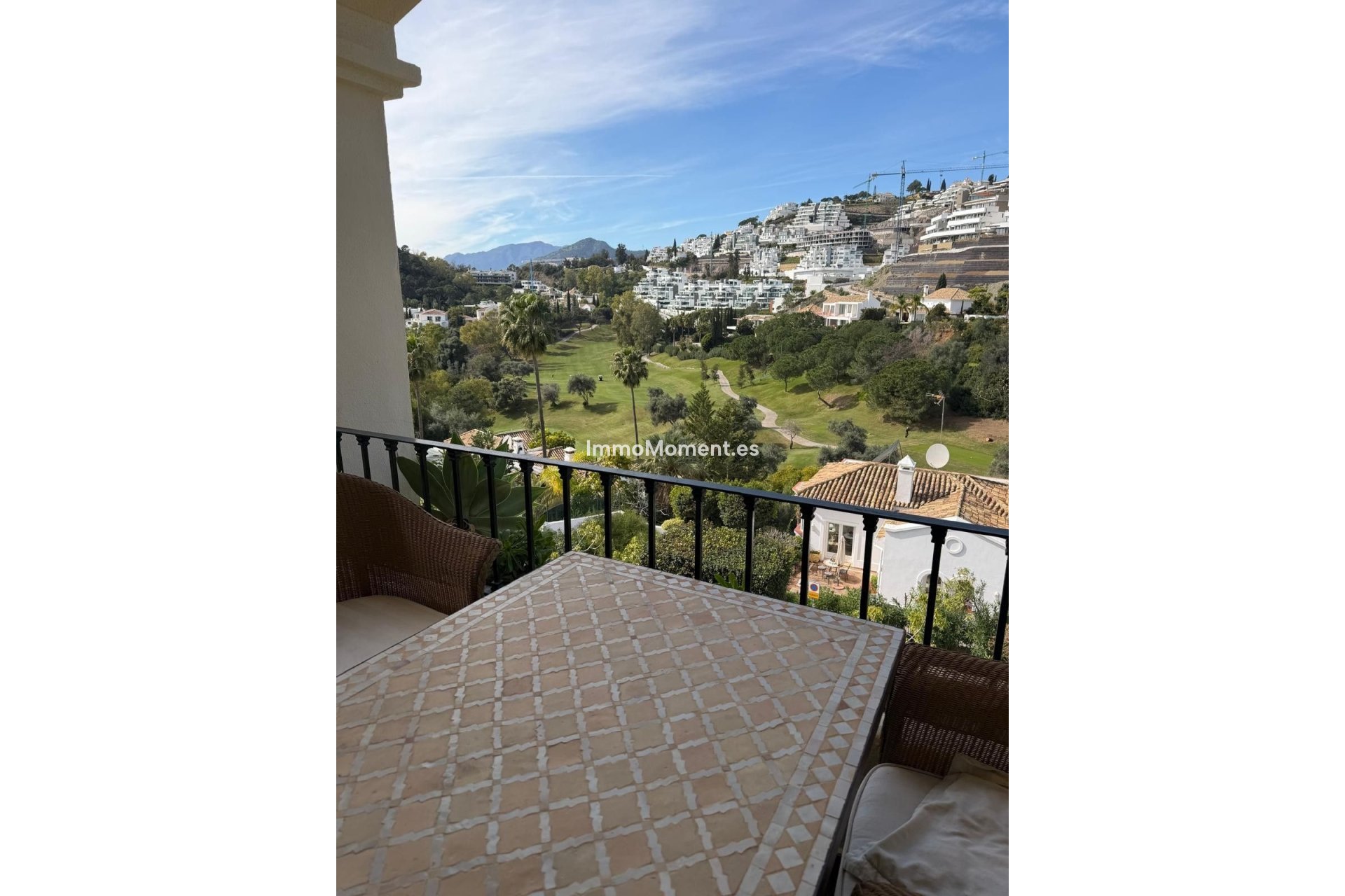 Resale - Apartment - Benahavís - La Quinta
