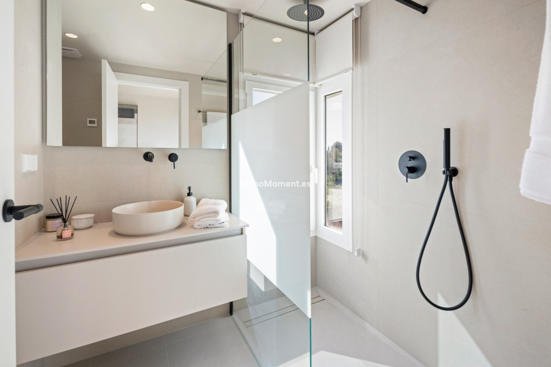 Resale - Apartment - Benahavís - La Quinta