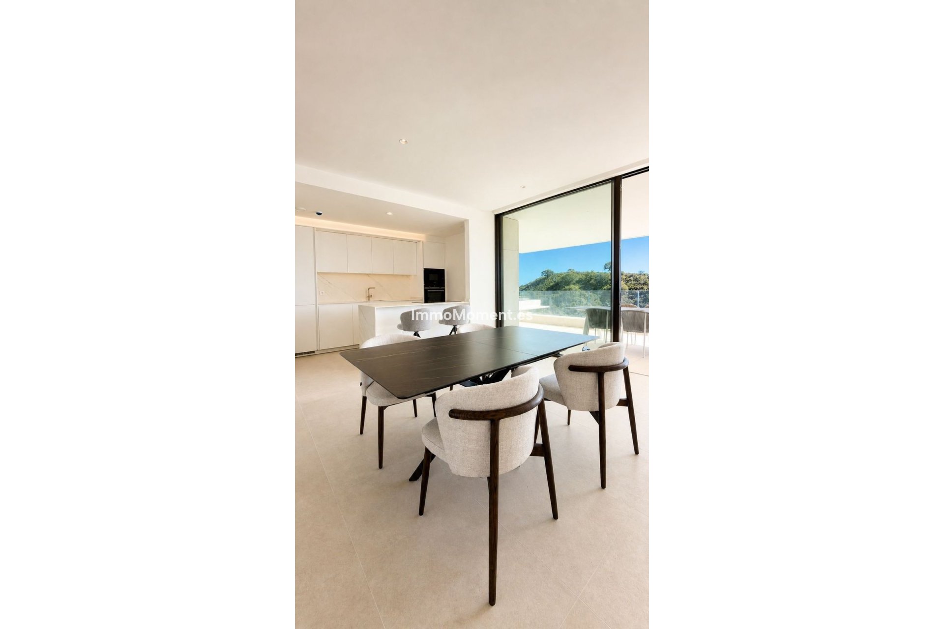 Resale - Apartment - Benahavís - La Quinta