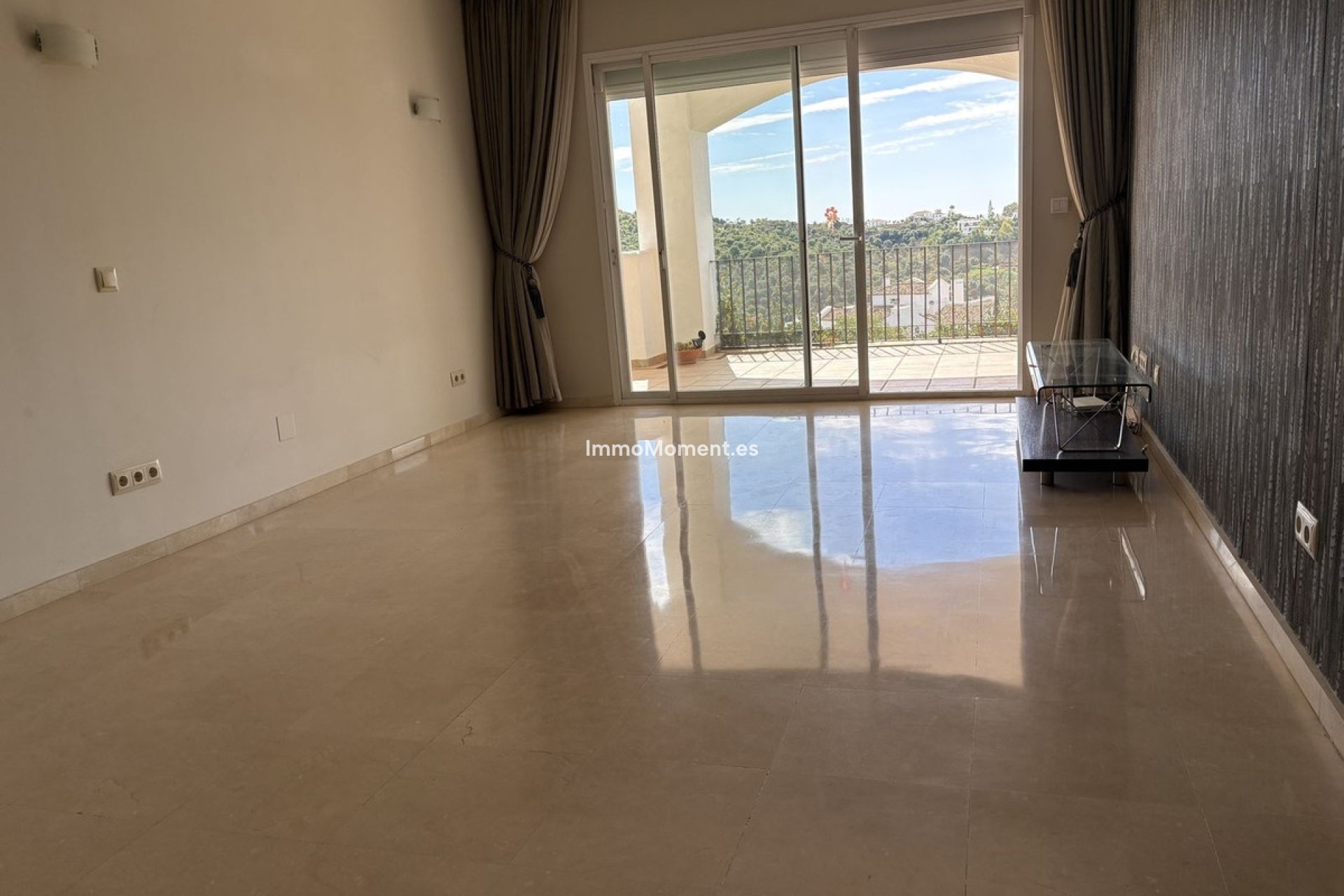 Resale - Apartment - Benahavís - La Quinta