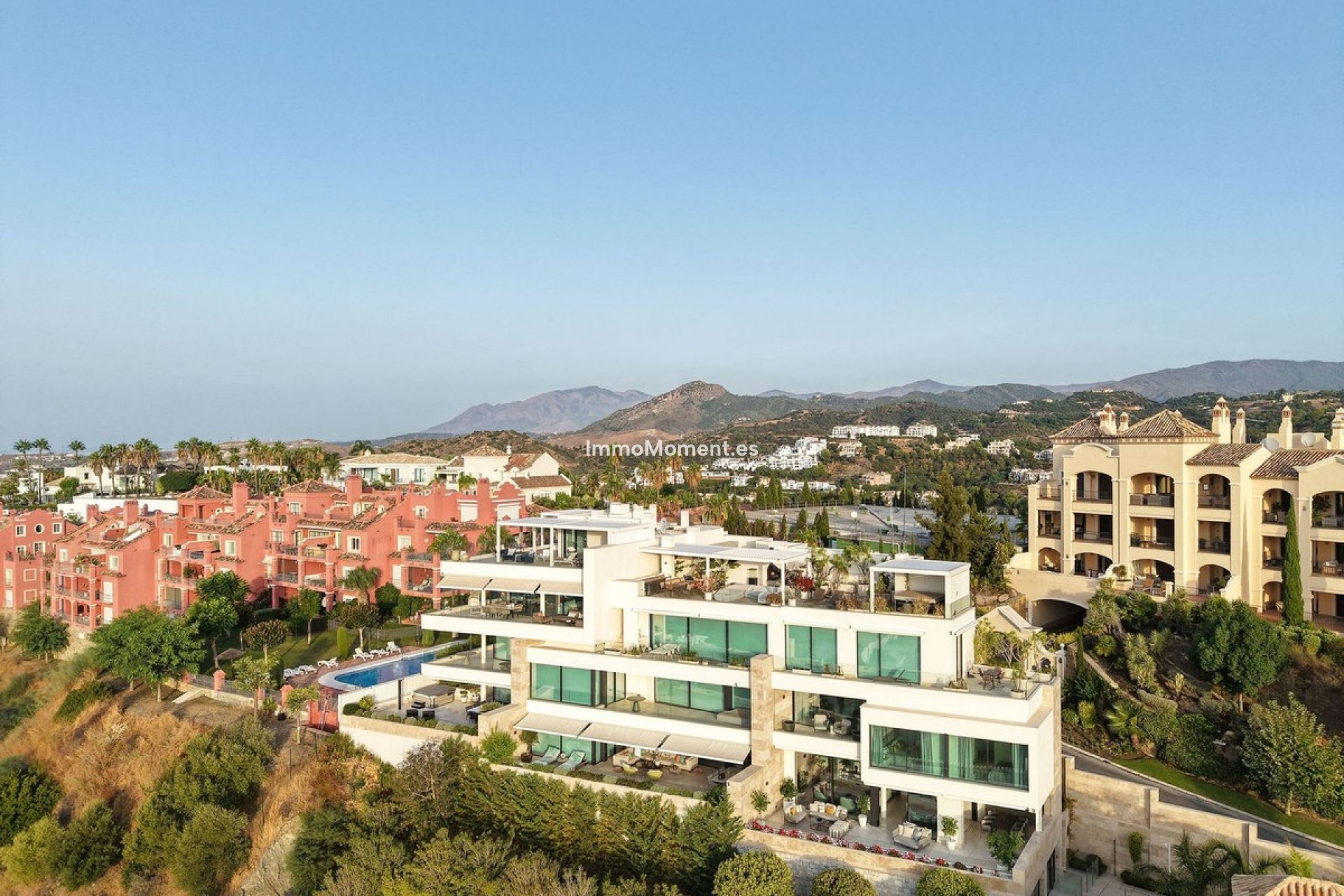 Resale - Apartment - Benahavís - La Quinta