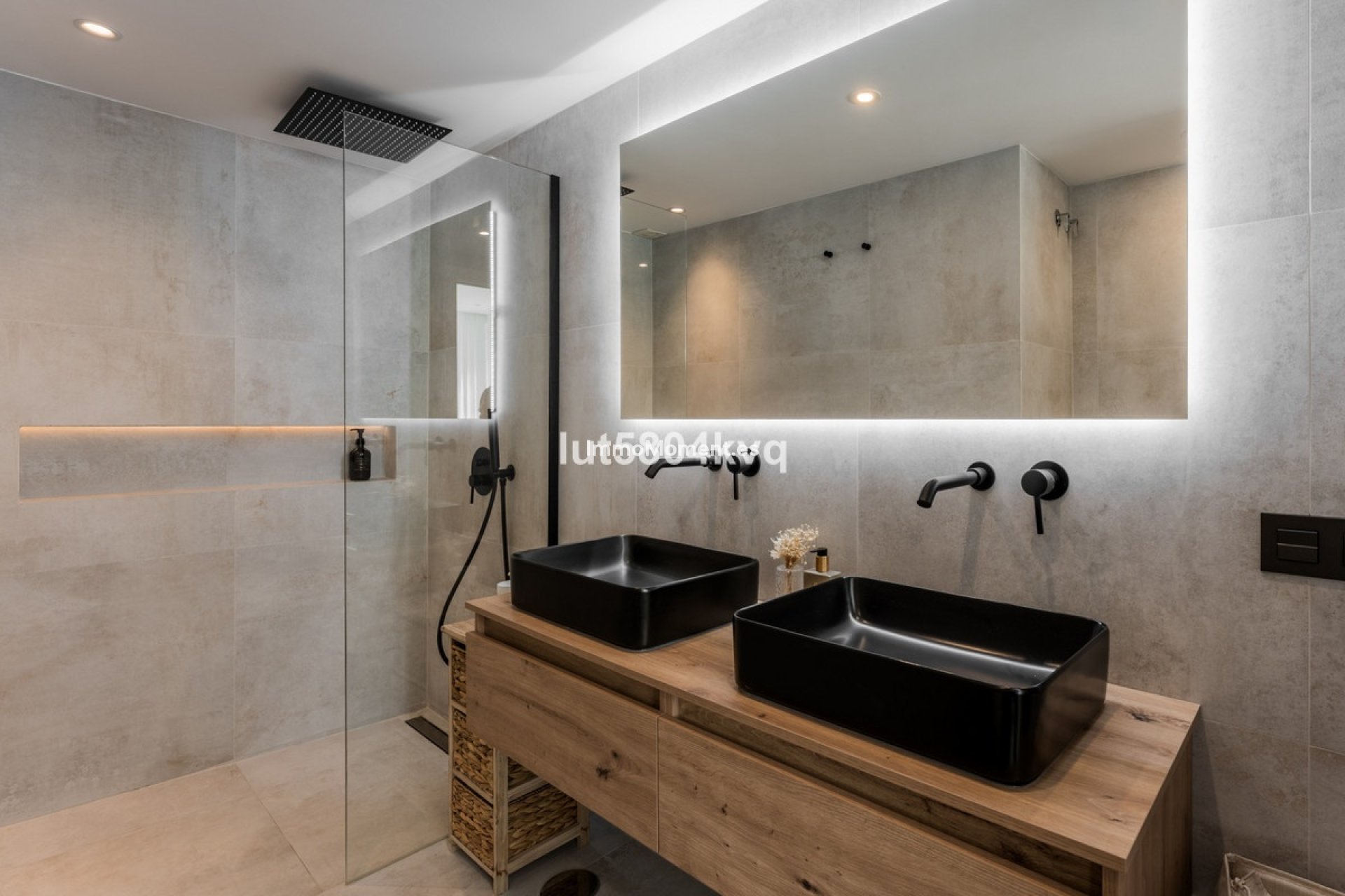 Resale - Apartment - Benahavís - La Quinta