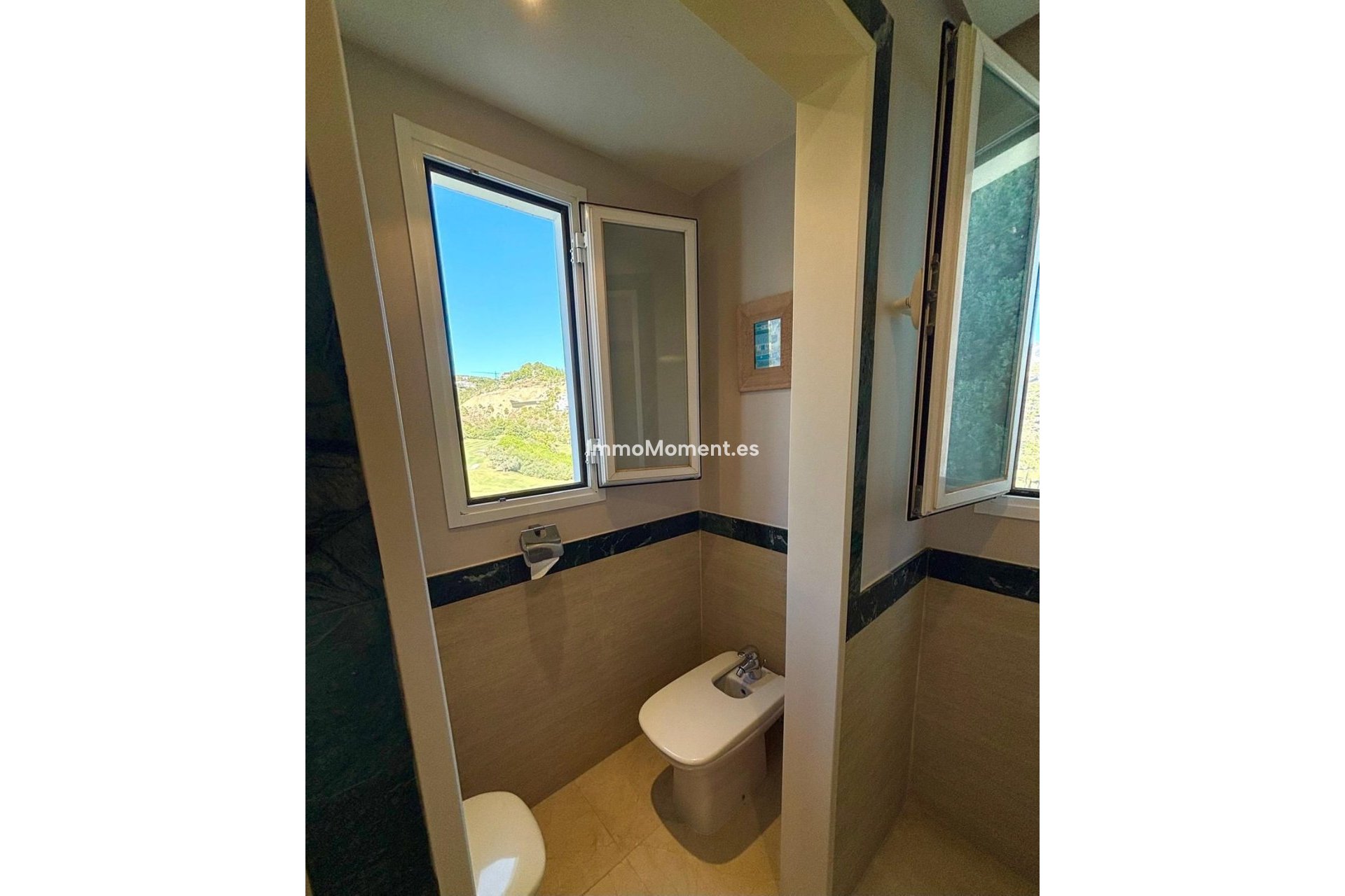 Resale - Apartment - Benahavís - La Quinta