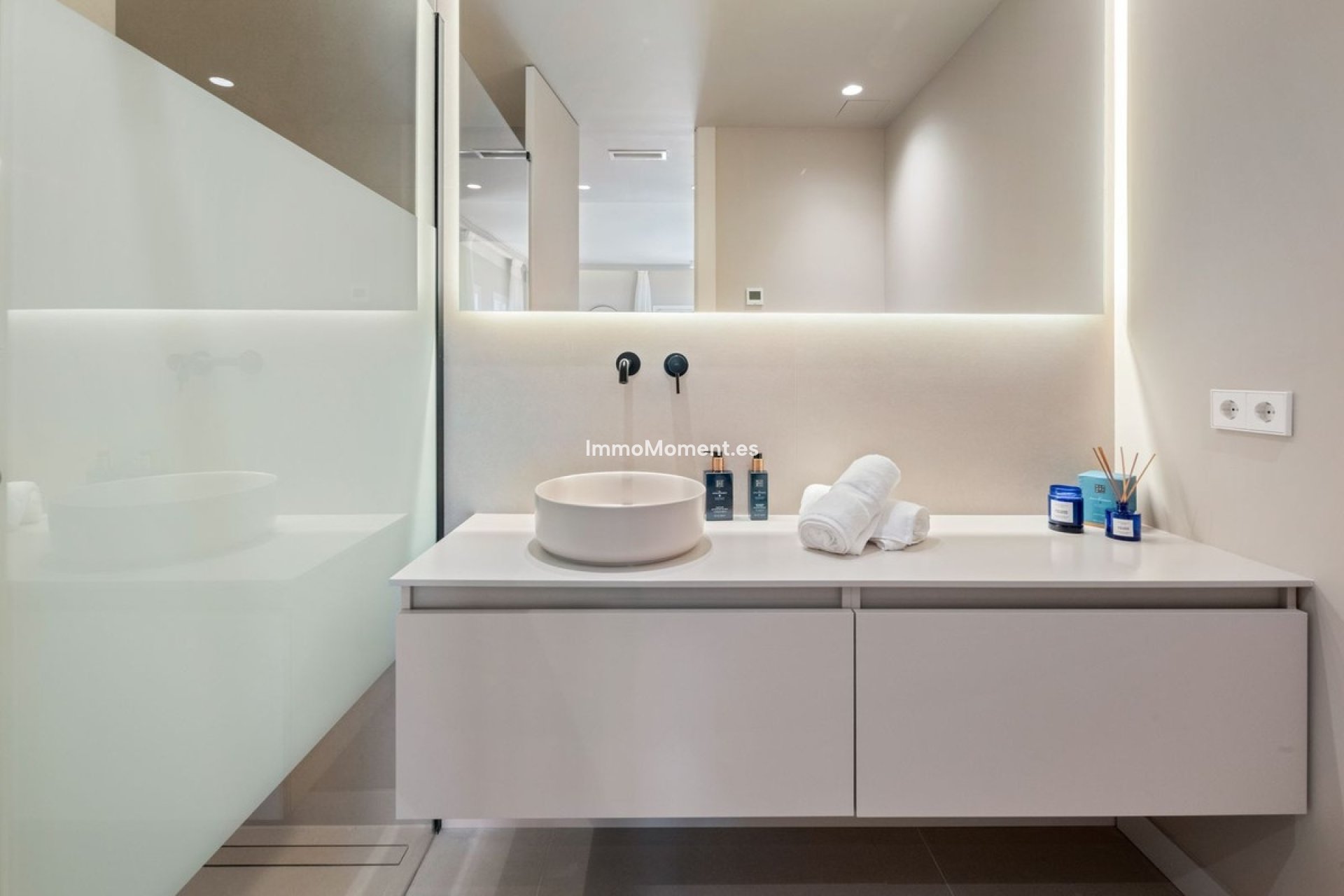 Resale - Apartment - Benahavís - La Quinta