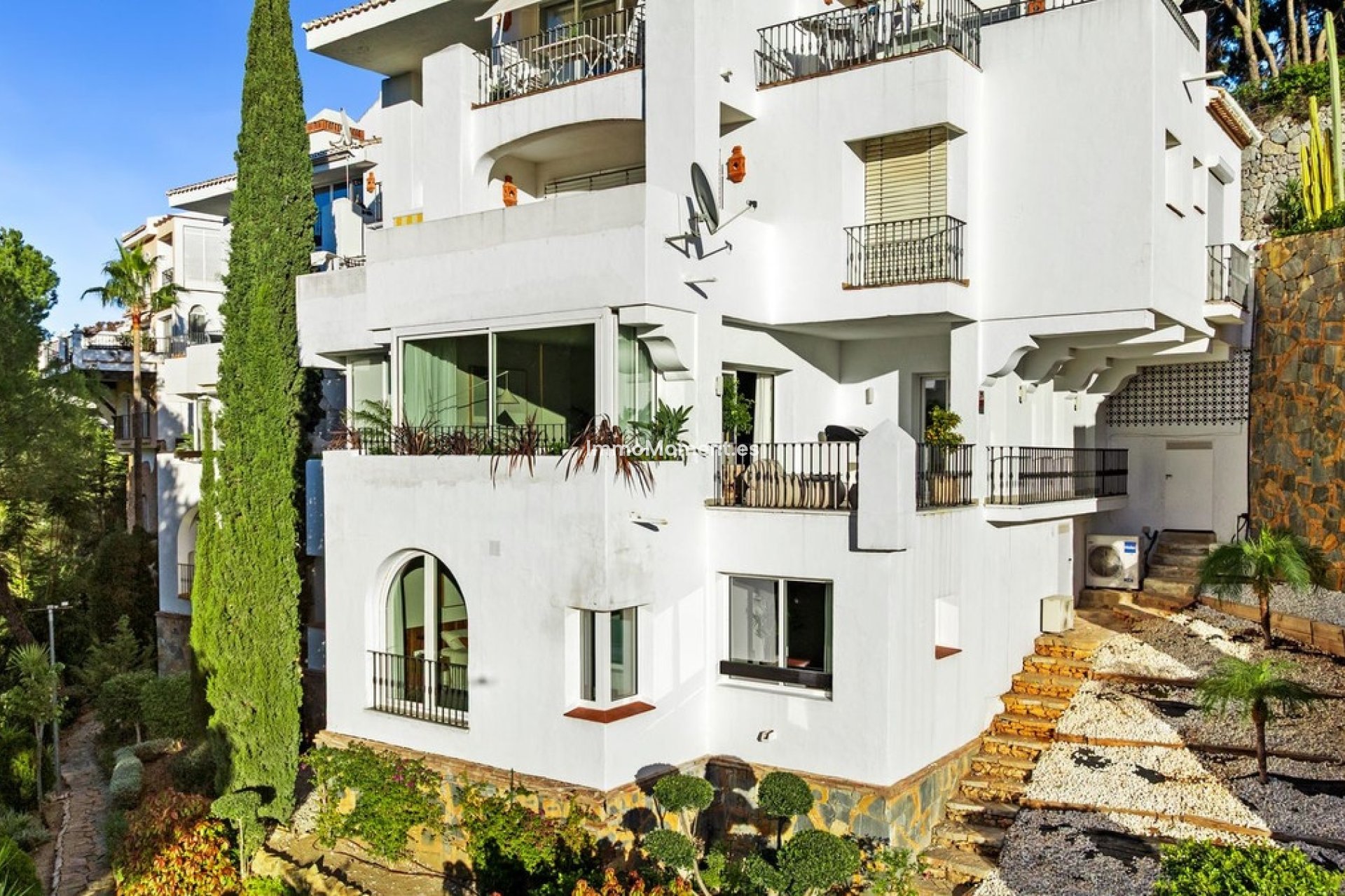 Resale - Apartment - Benahavís - La Quinta