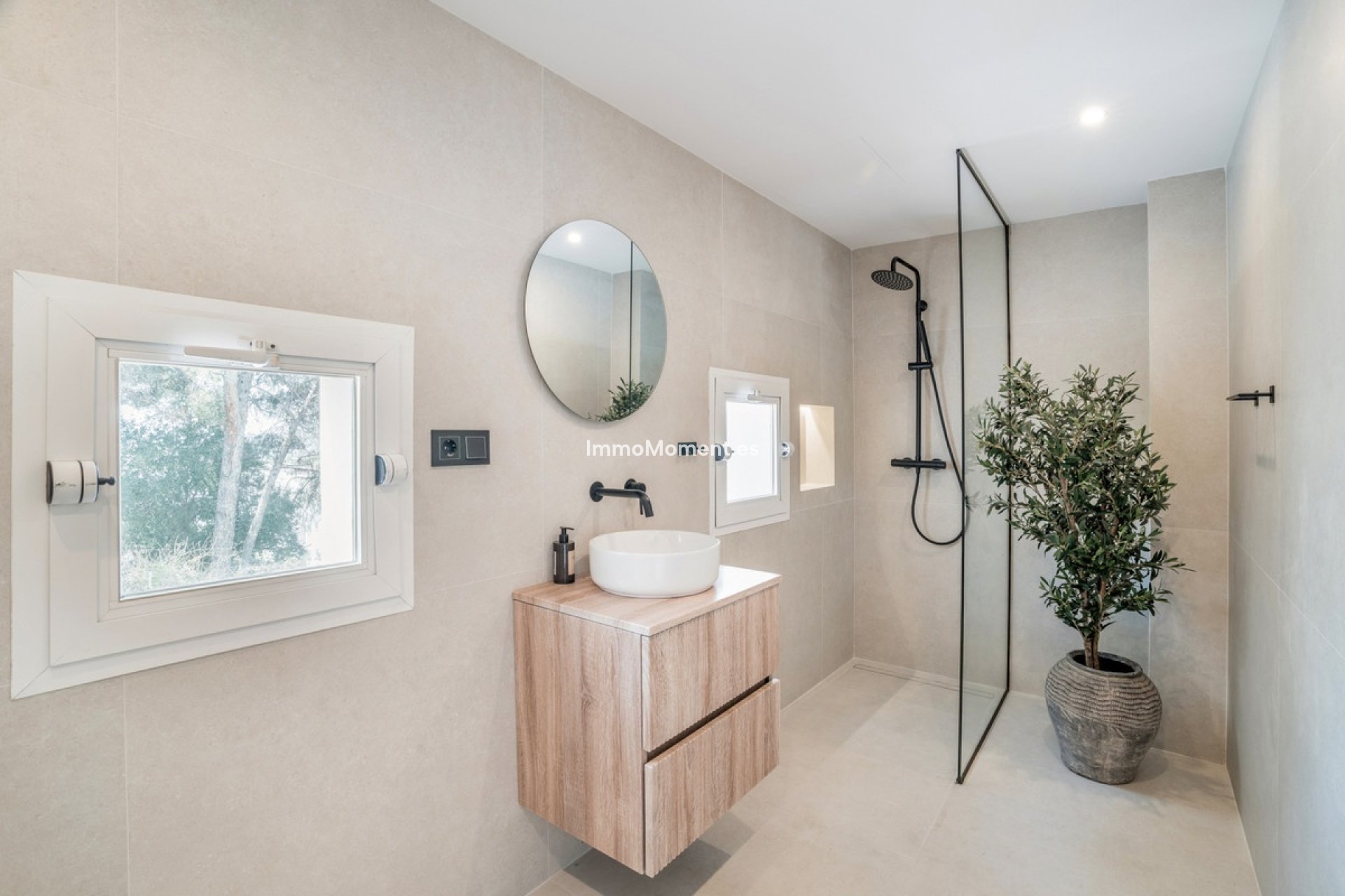 Resale - Apartment - Benahavís - La Quinta