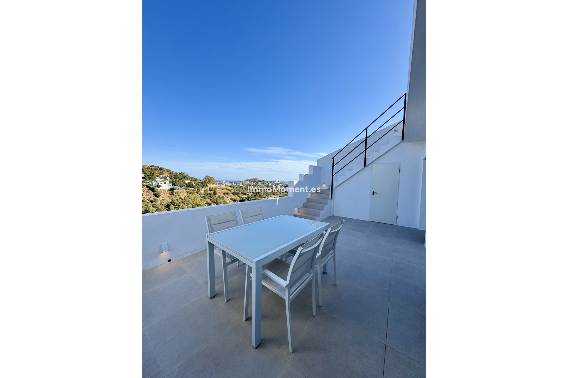 Resale - Apartment - Benahavís - La Quinta