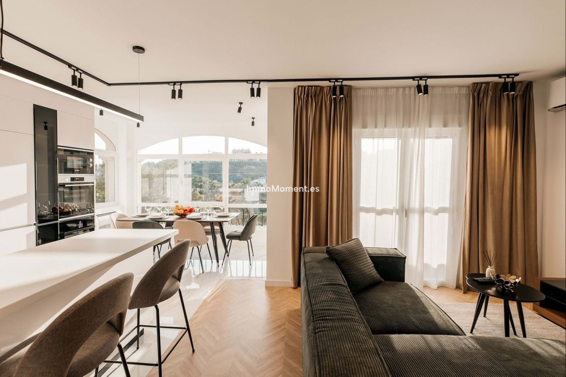 Resale - Apartment - Benahavís - La Quinta