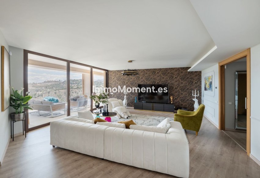Resale - Apartment - Benahavís - La Quinta