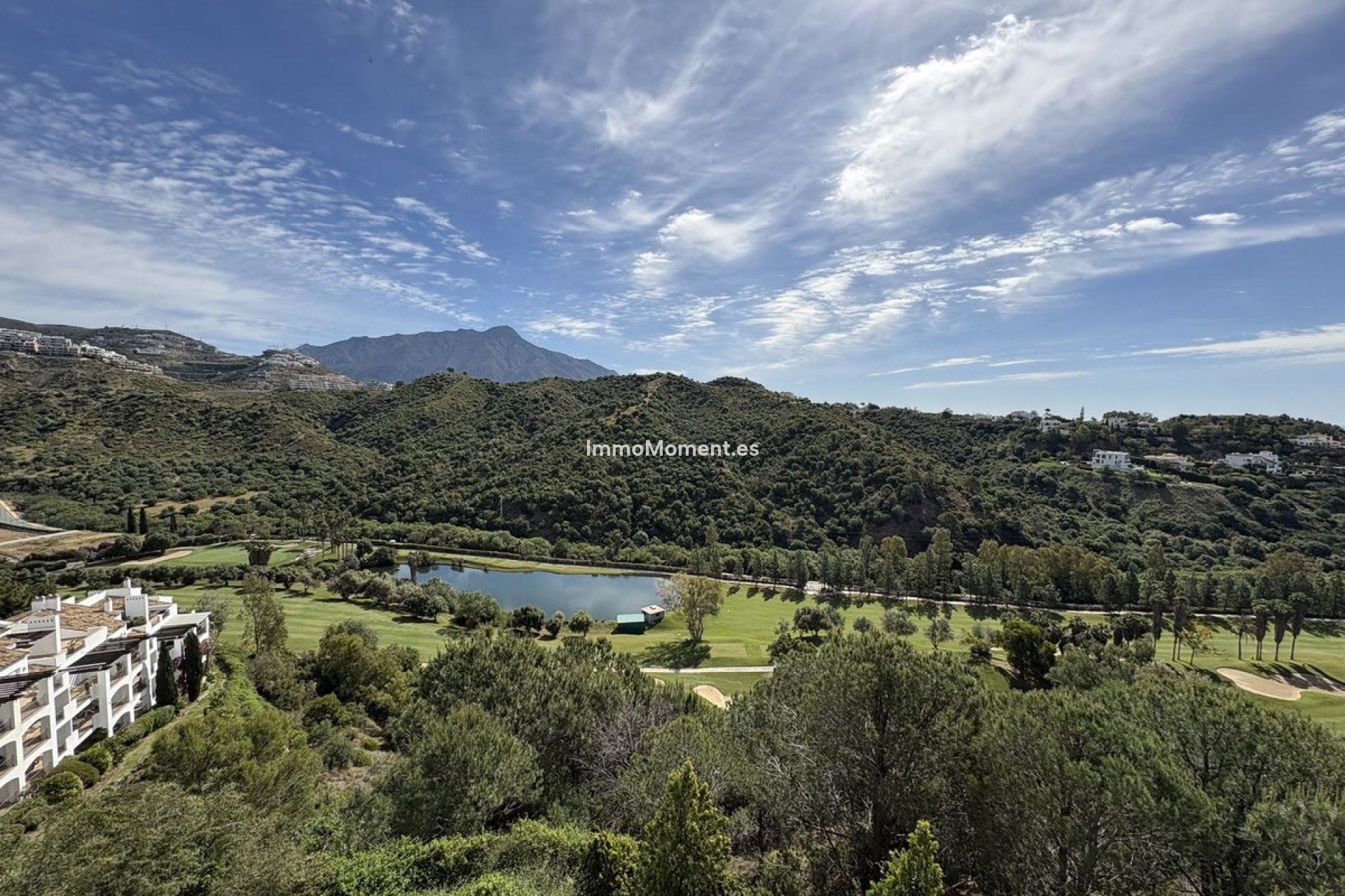 Resale - Apartment - Benahavís - La Quinta
