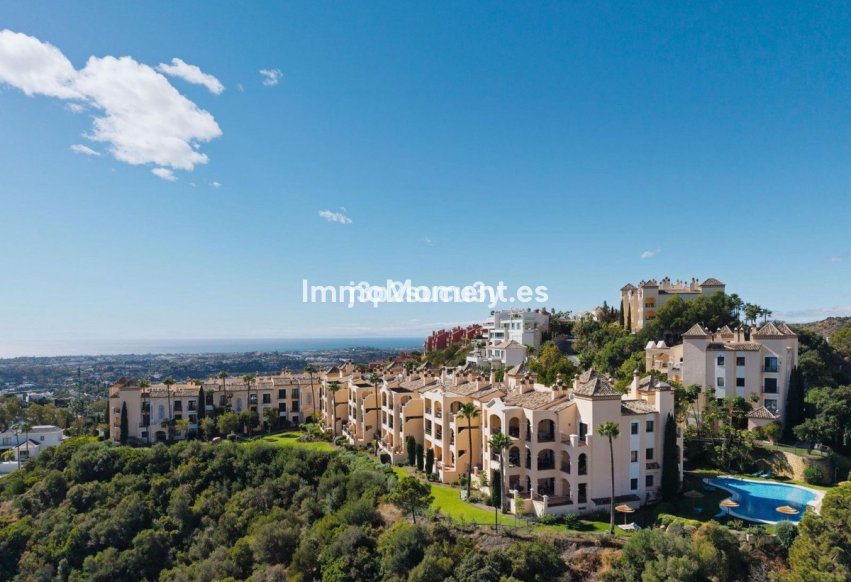 Resale - Apartment - Benahavís - La Quinta