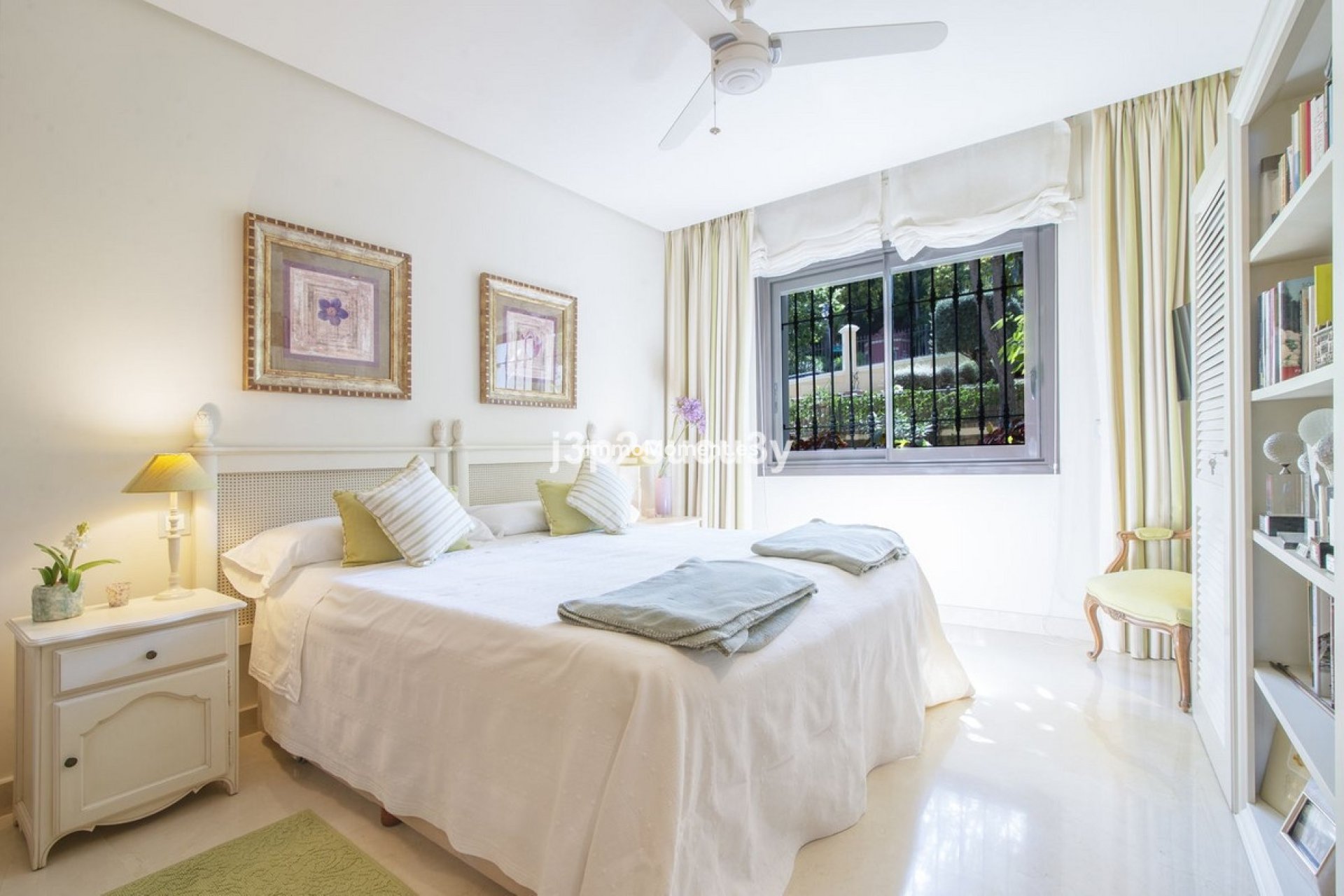 Resale - Apartment - Benahavís - La Quinta