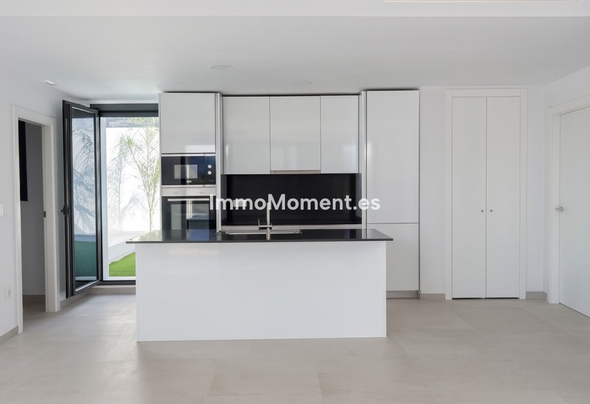 Resale - Apartment - Benahavís - La Quinta
