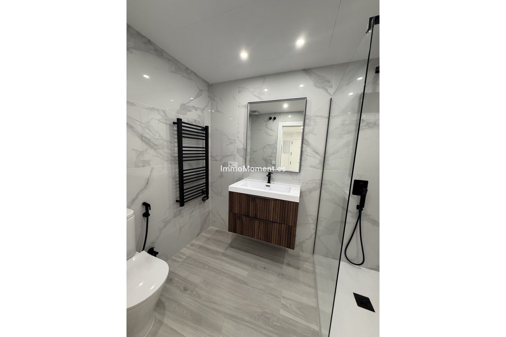 Resale - Apartment - Benahavís - La Quinta