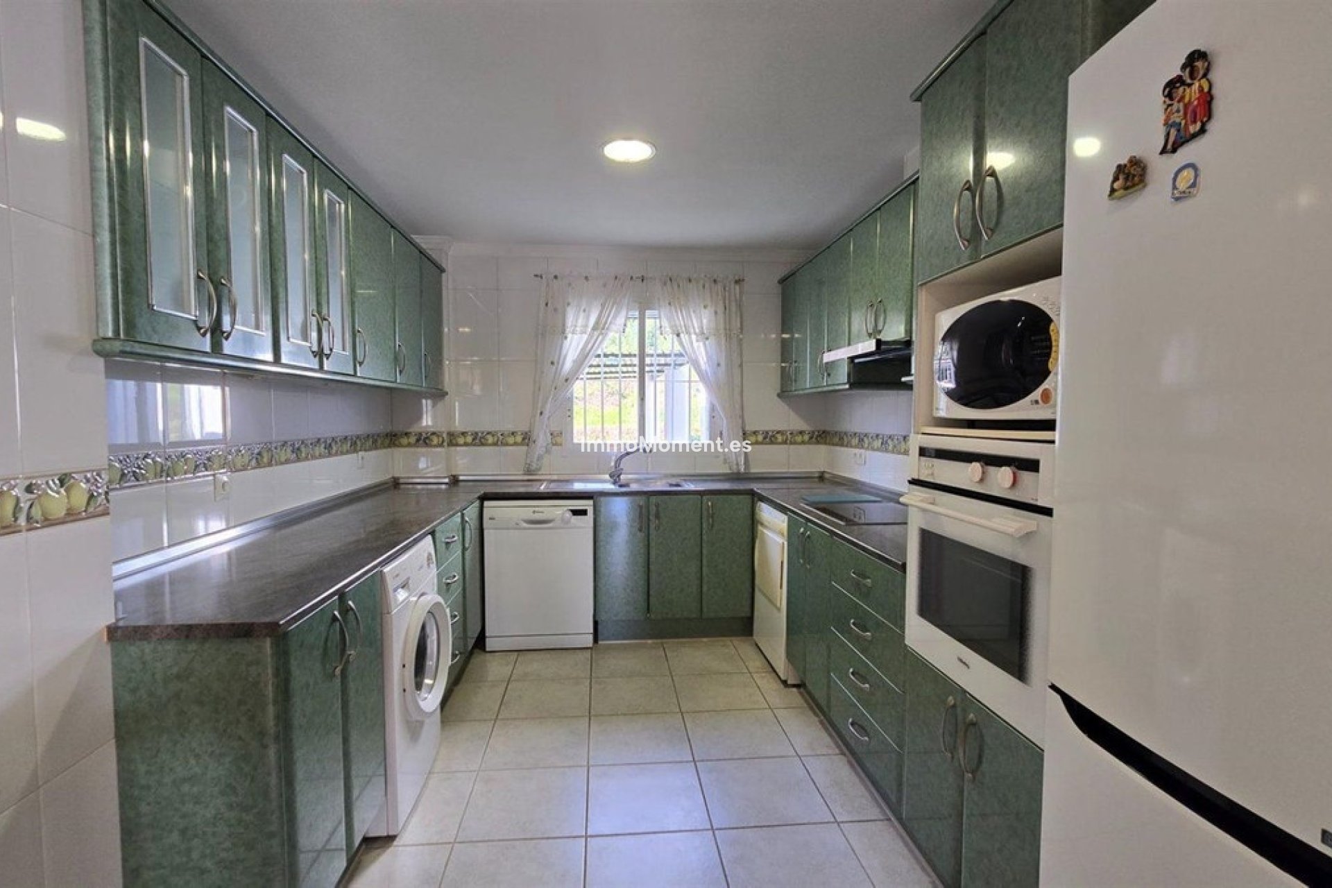 Resale - Apartment - Benahavís - La Quinta