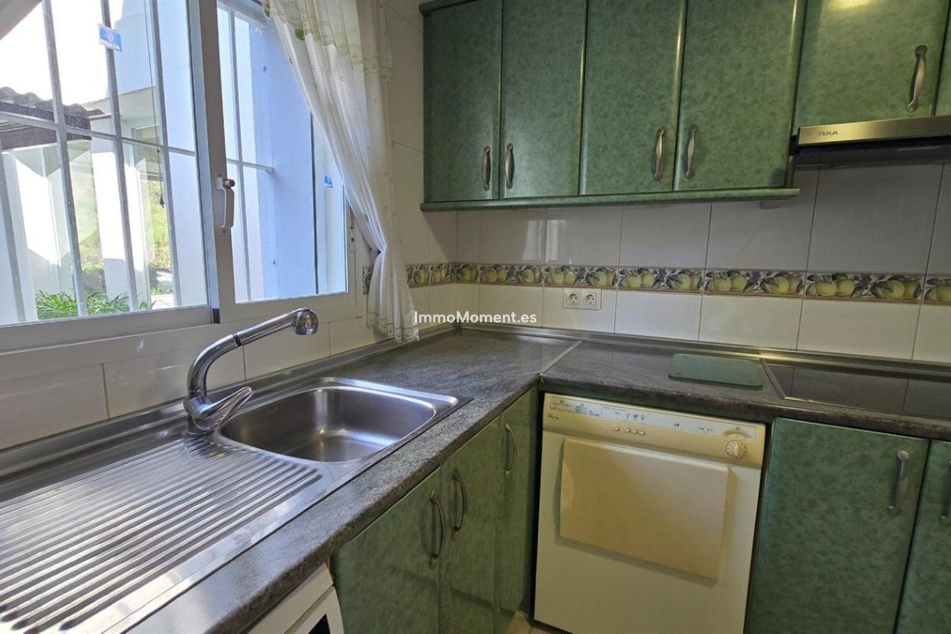 Resale - Apartment - Benahavís - La Quinta