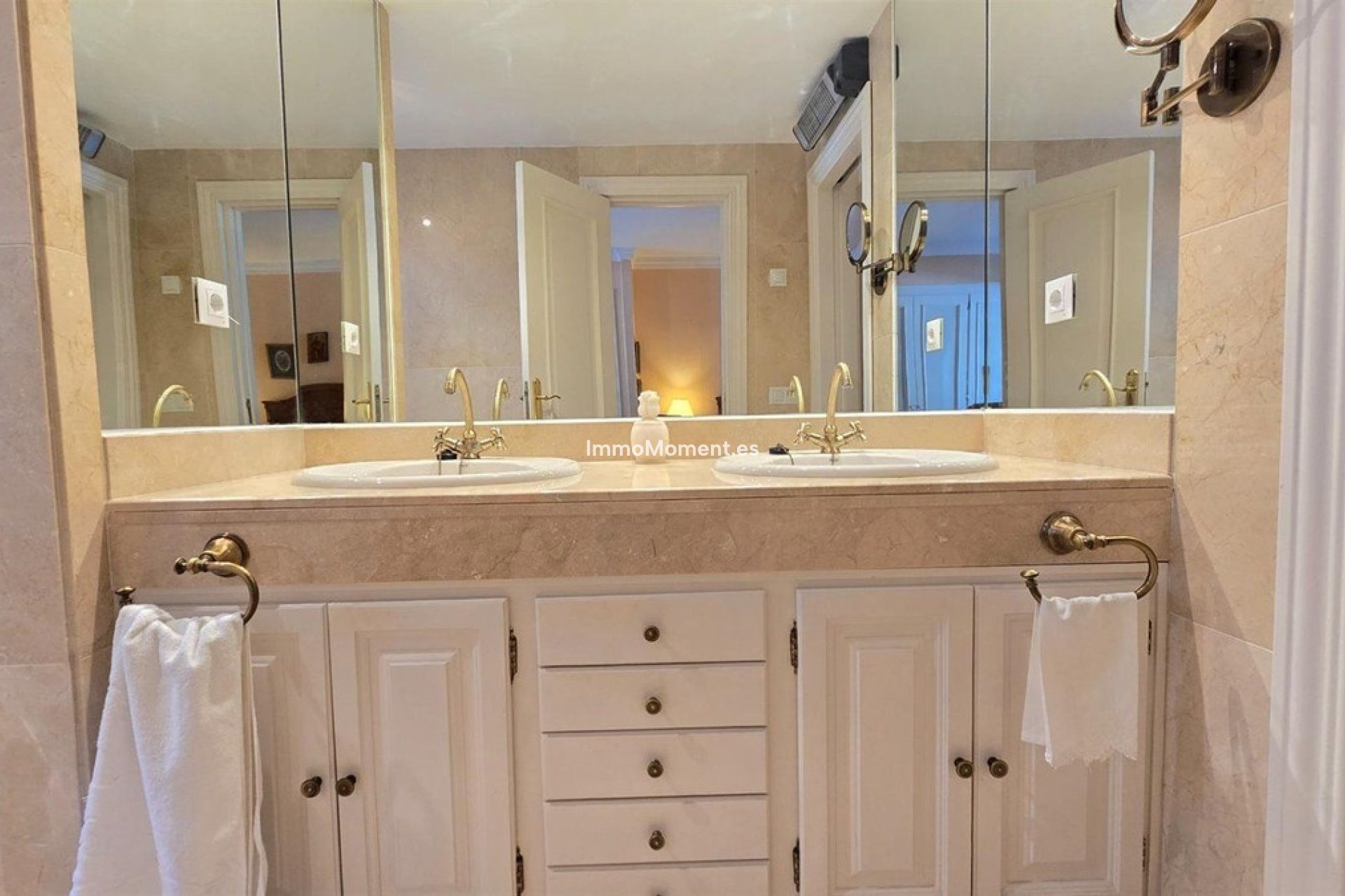 Resale - Apartment - Benahavís - La Quinta